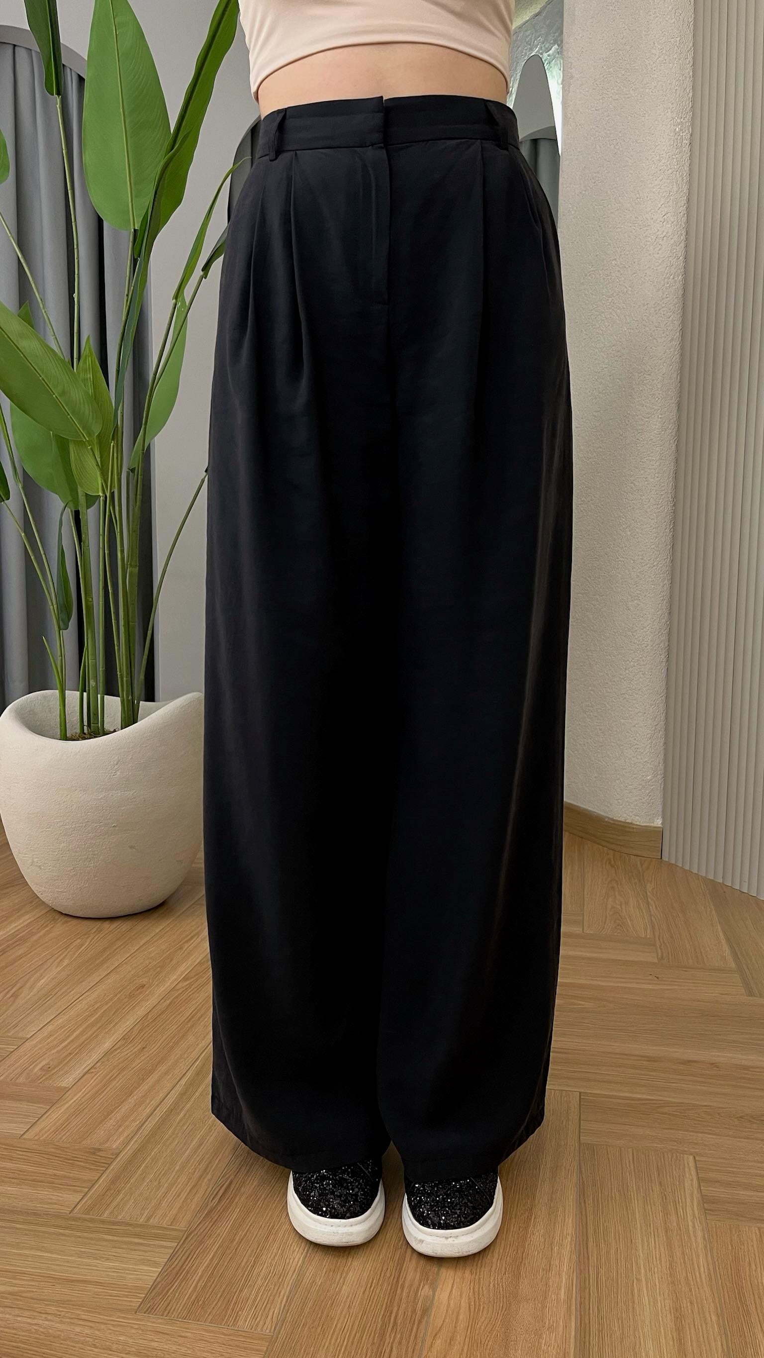 Siyah Tülna Bol Paça Tensel Pantolon