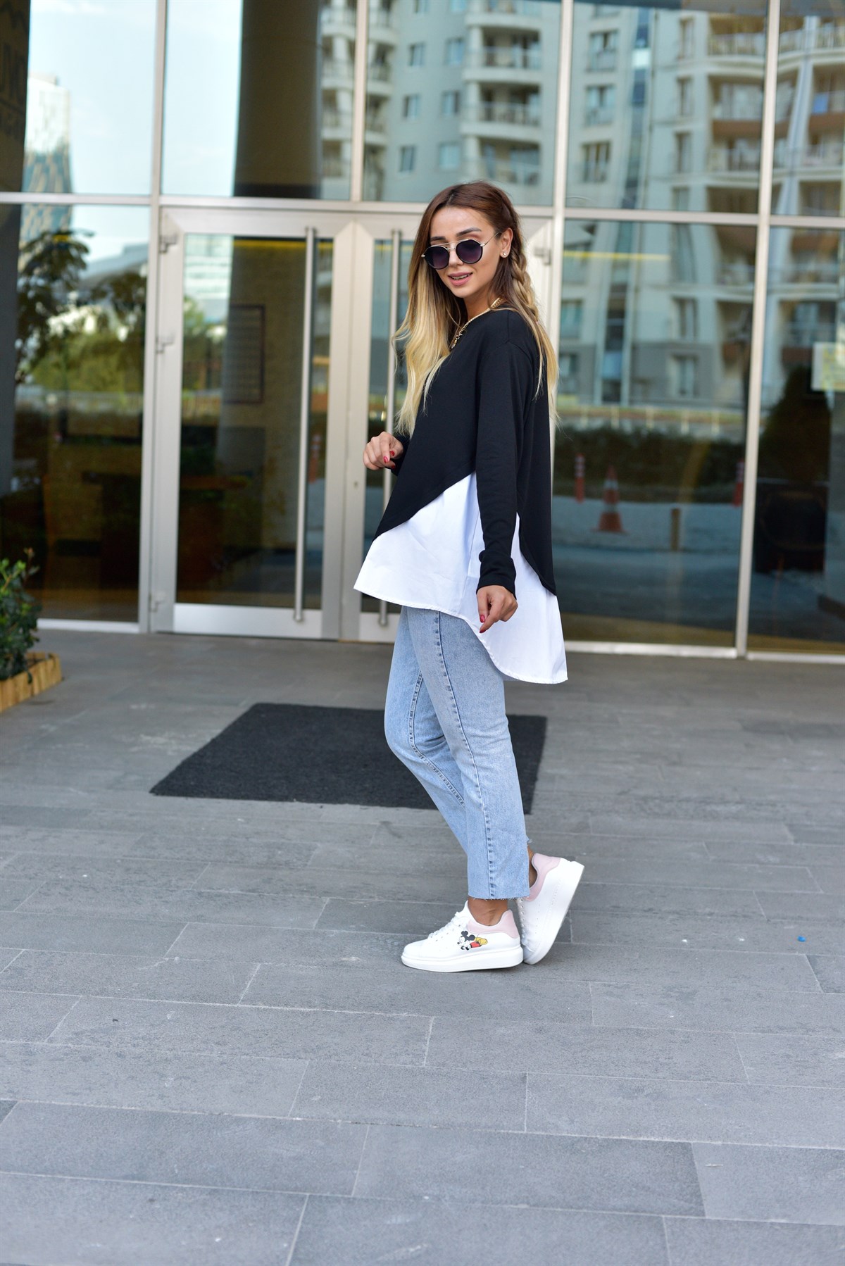 Poplin Detaylı Siyah Sweatshirt