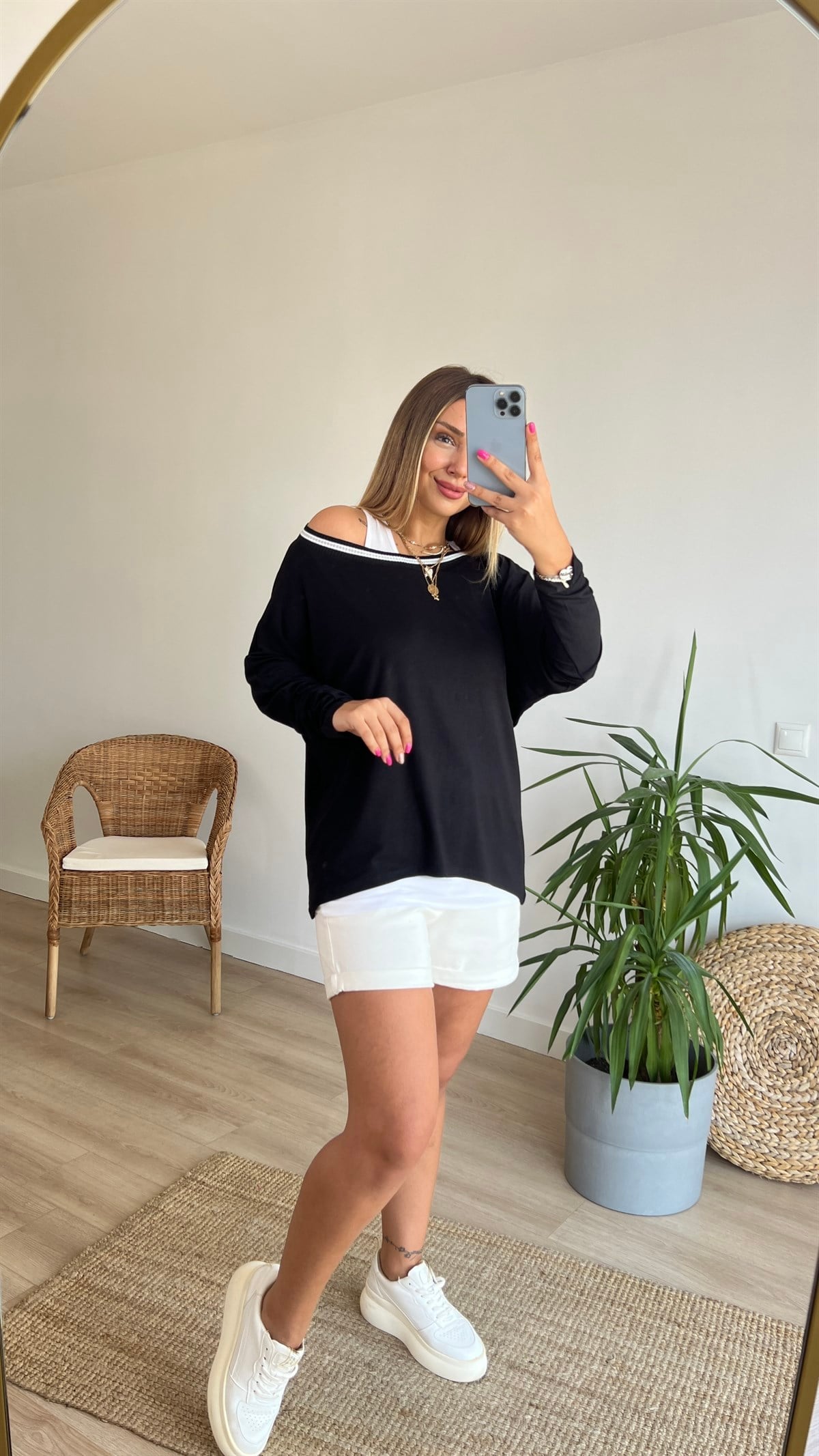 Siyah Şeritli Atlet Detaylı İkili Bluz