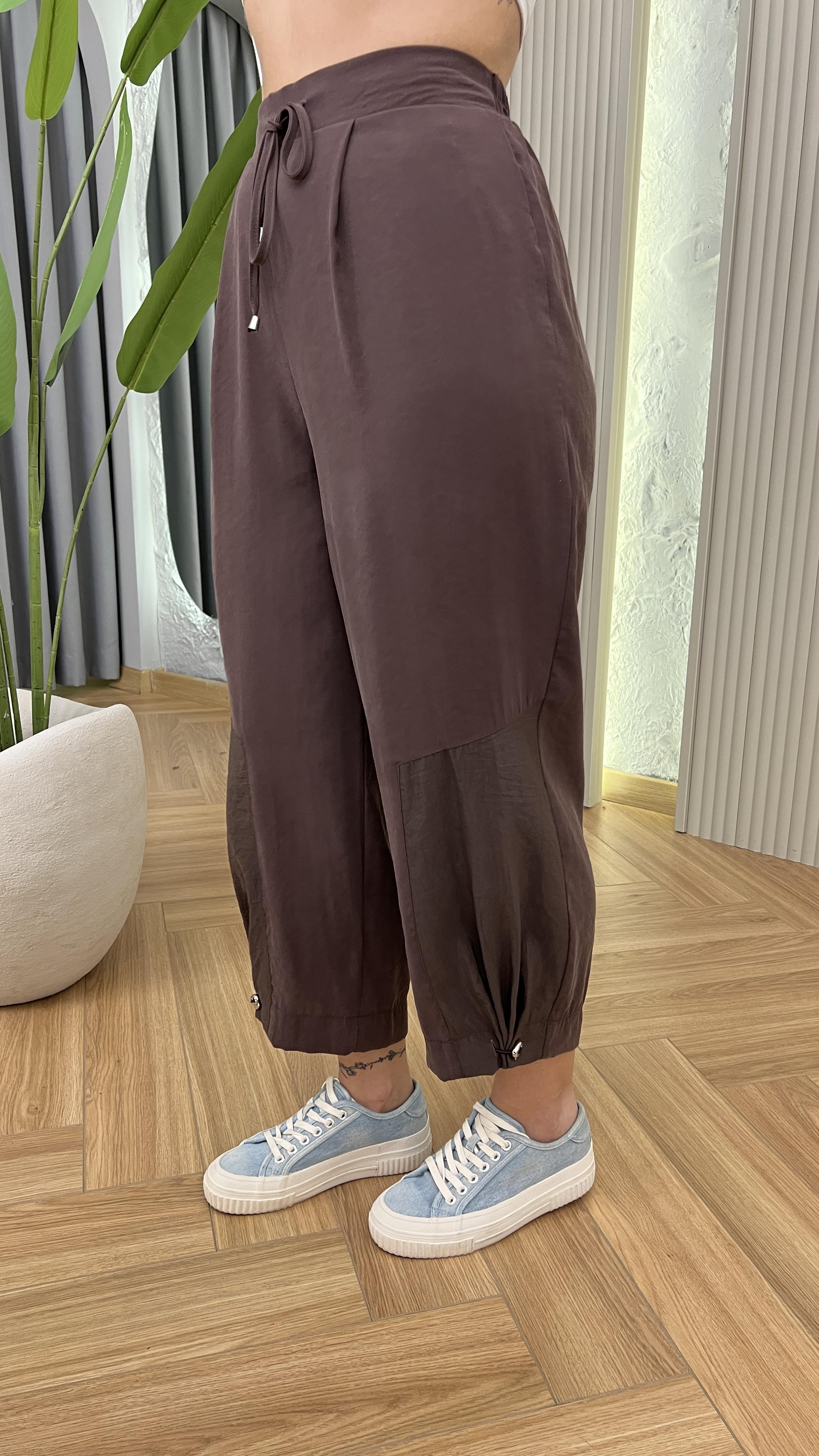 Kahve Resal Paraşüt Detaylı Arkası Lastikli Tensel Pantolon