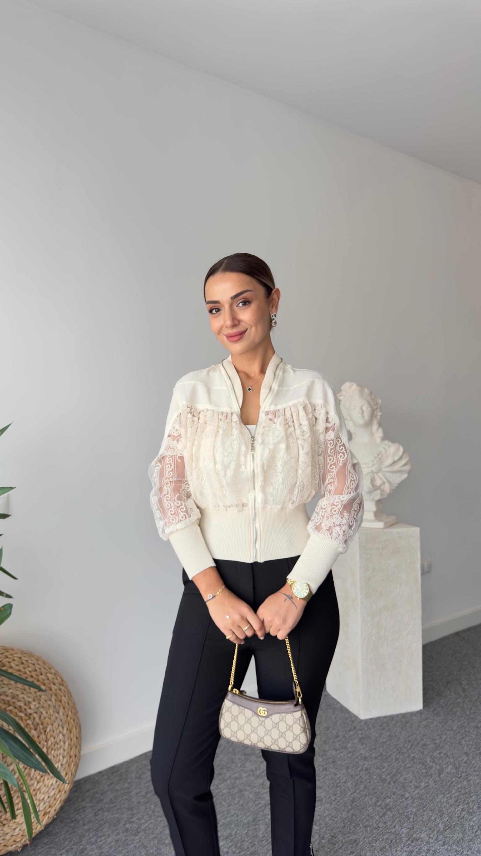 Güpür Mixli Fermuarlı Bej Bomber Ceket
