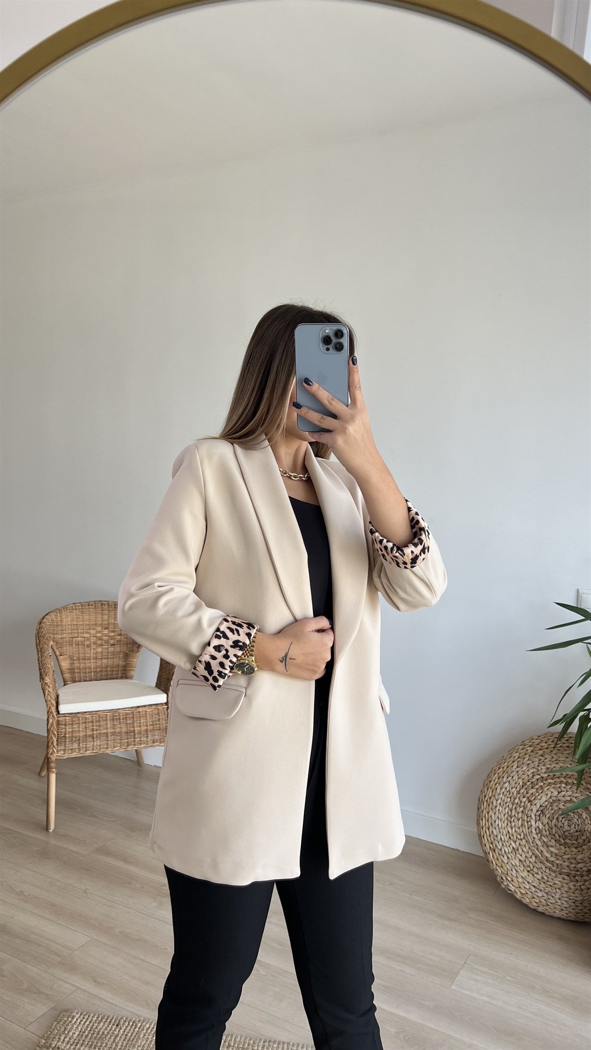 Leopar Astar Detaylı Bej Ceket