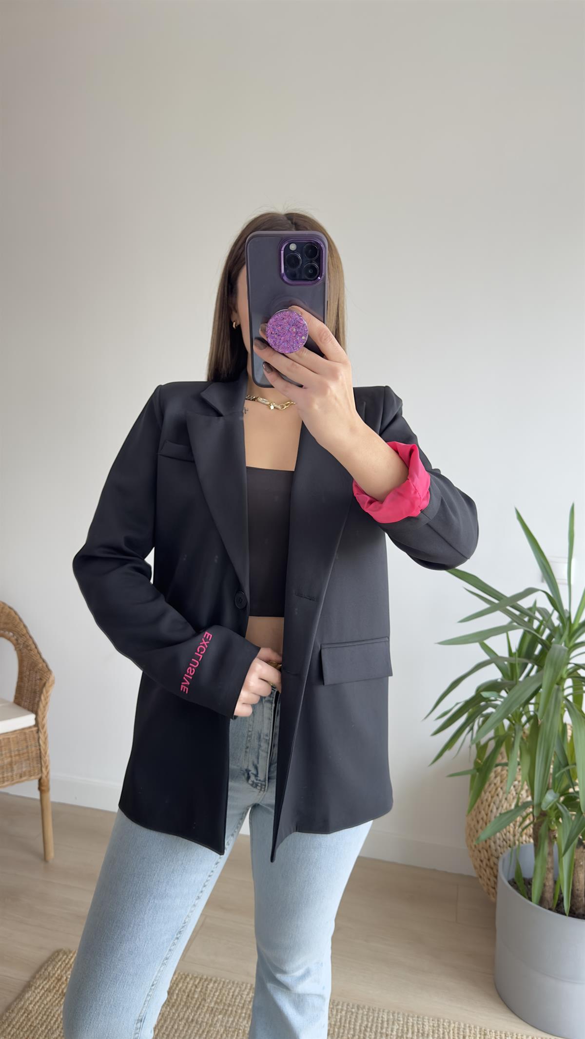 Ravi Pembe Yazı Detaylı Blazer Ceket