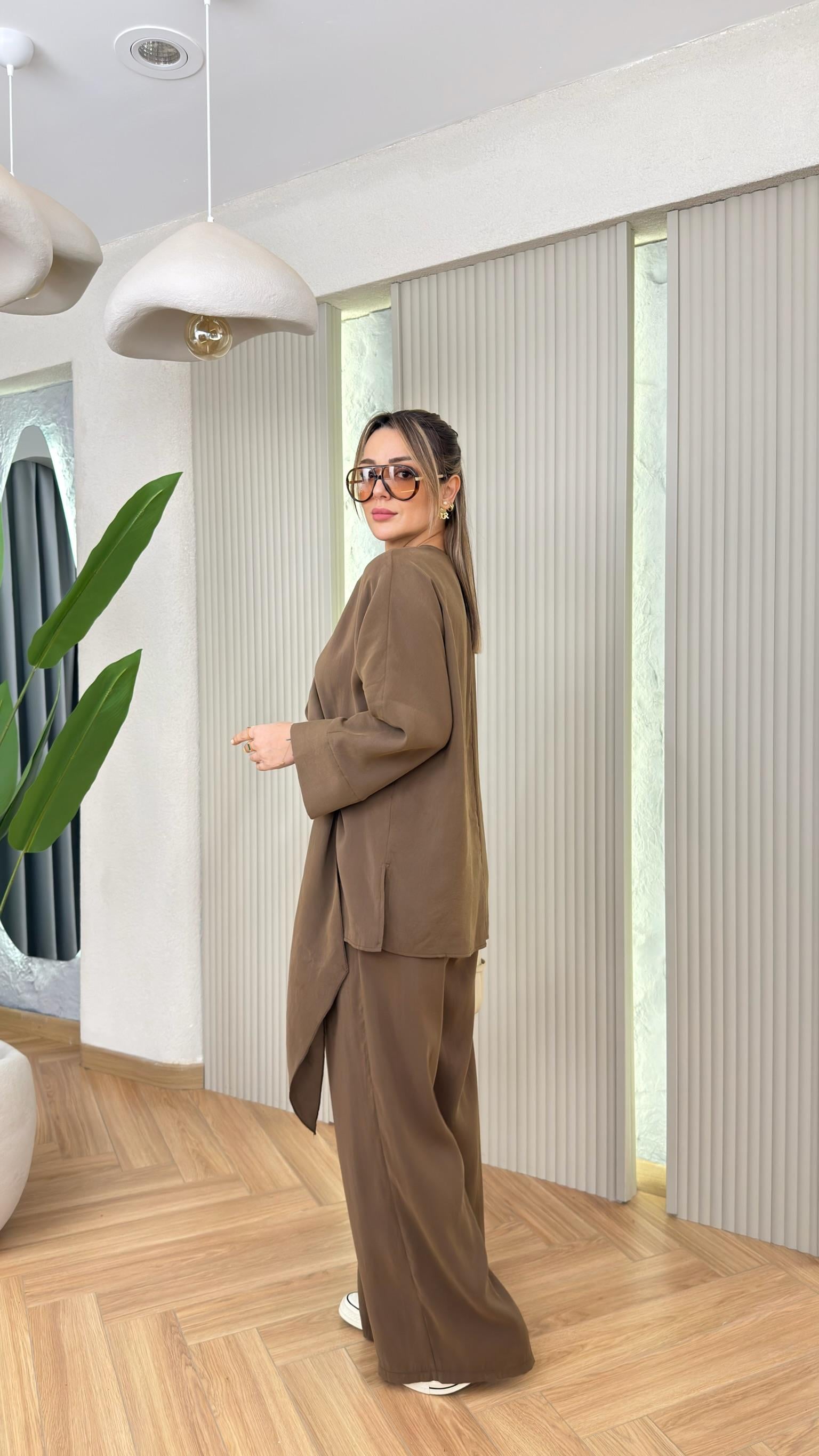 Kahve Üstü Tokalı Tensel Bluz Takım