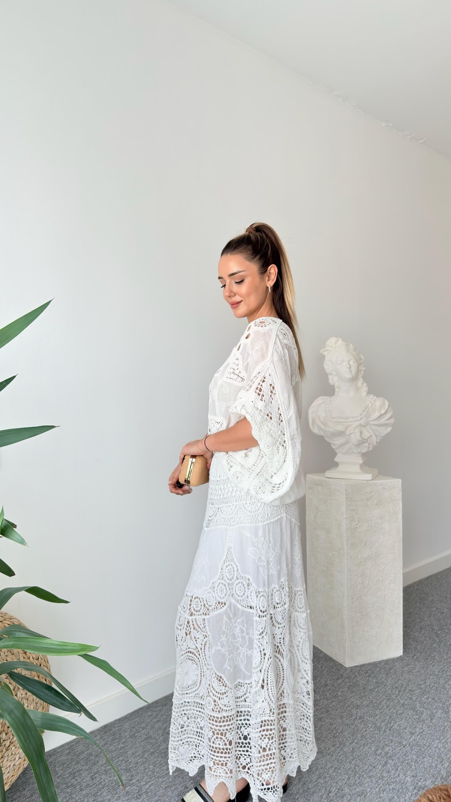 Luwre Tasarım Dantel Detaylı Bluz