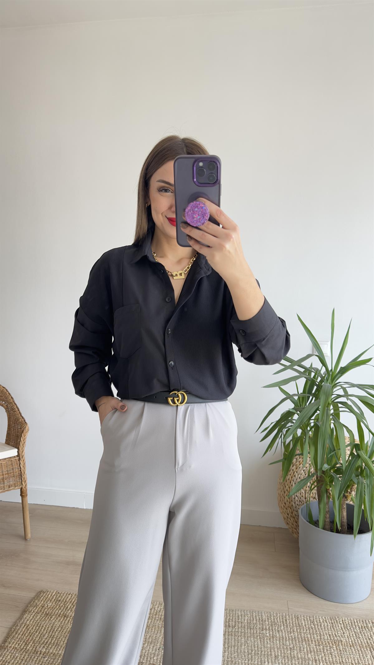 Marka Model Siyah Garnili Gömlek
