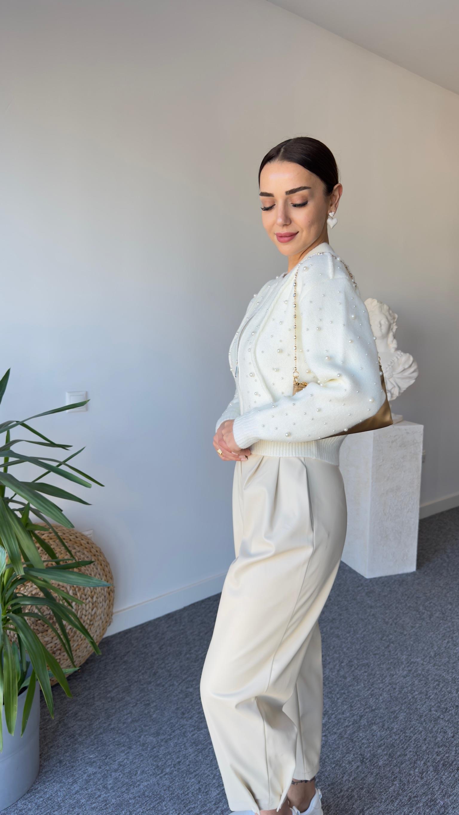 Zra Model İncili Ekru Triko Hırka