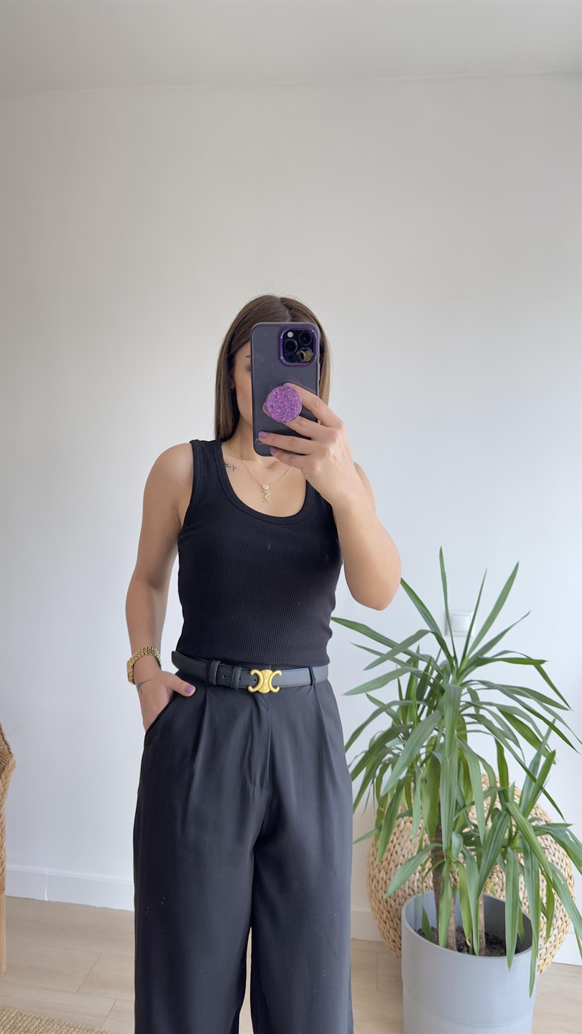 İlya U Yaka Siyah Crop