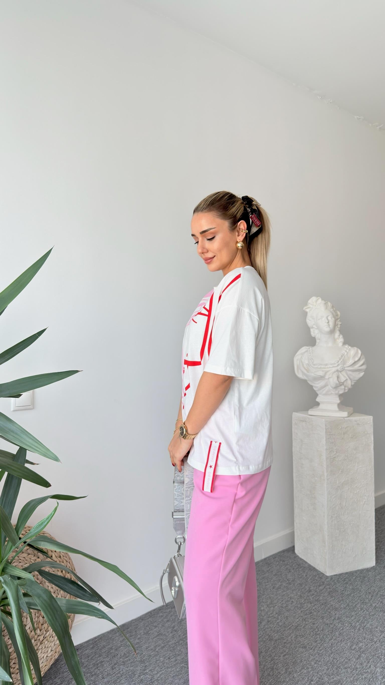 Neus Renkli Baskı Detaylı Tshirt