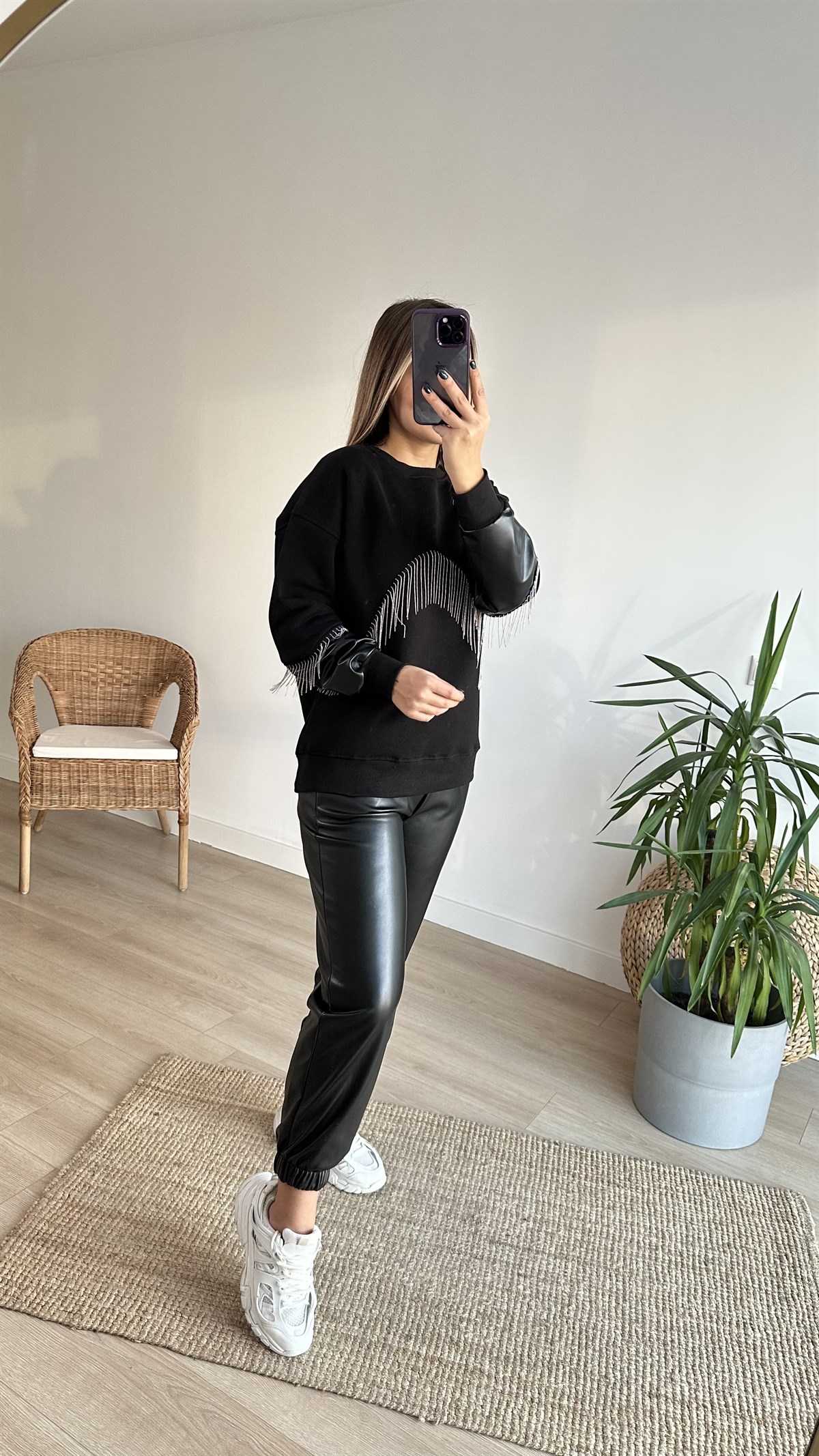 Deri Ve Zincir Detaylı Siyah Sweat