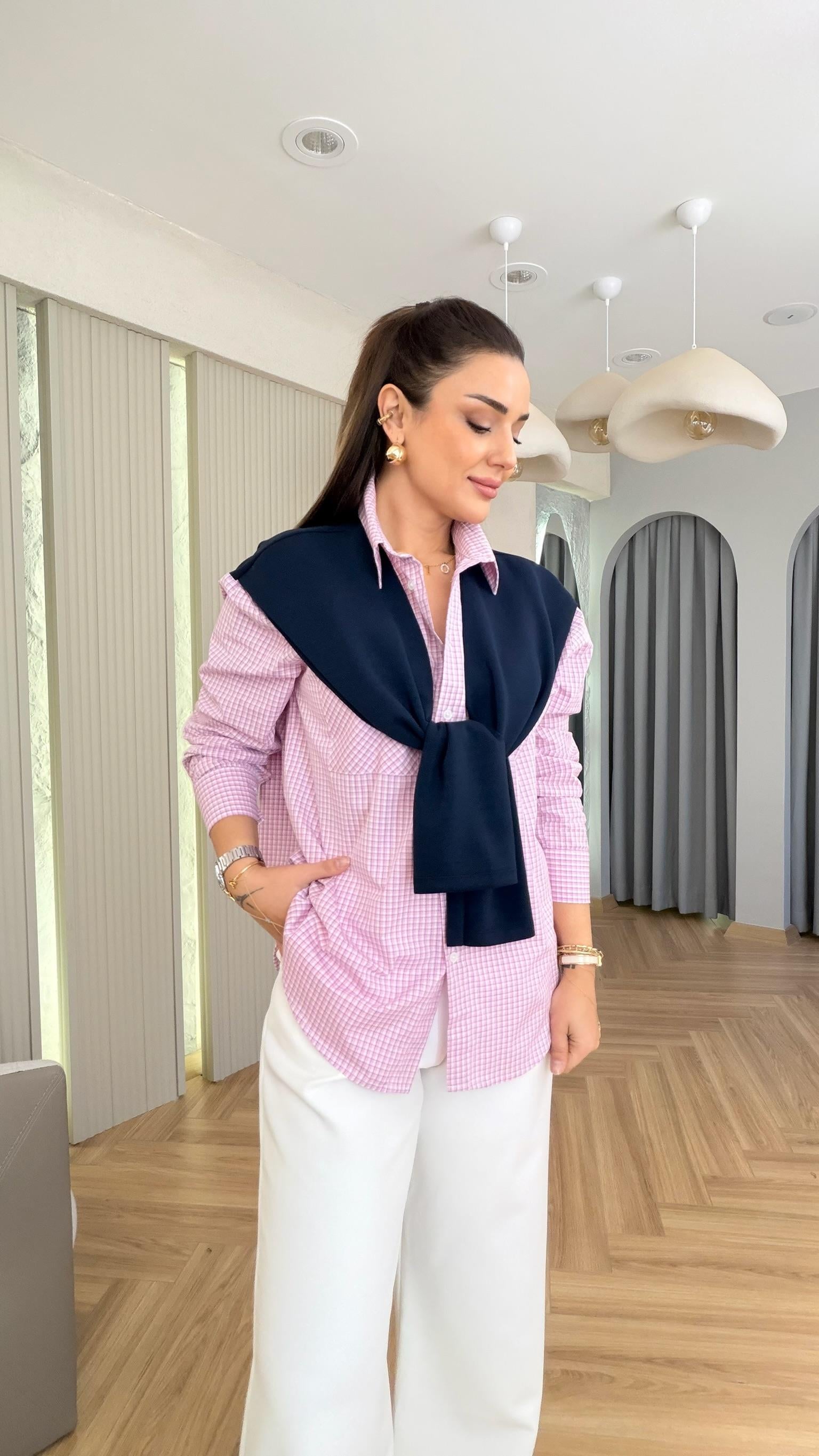 Pembe Pötikare Şal Detaylı Gömlek