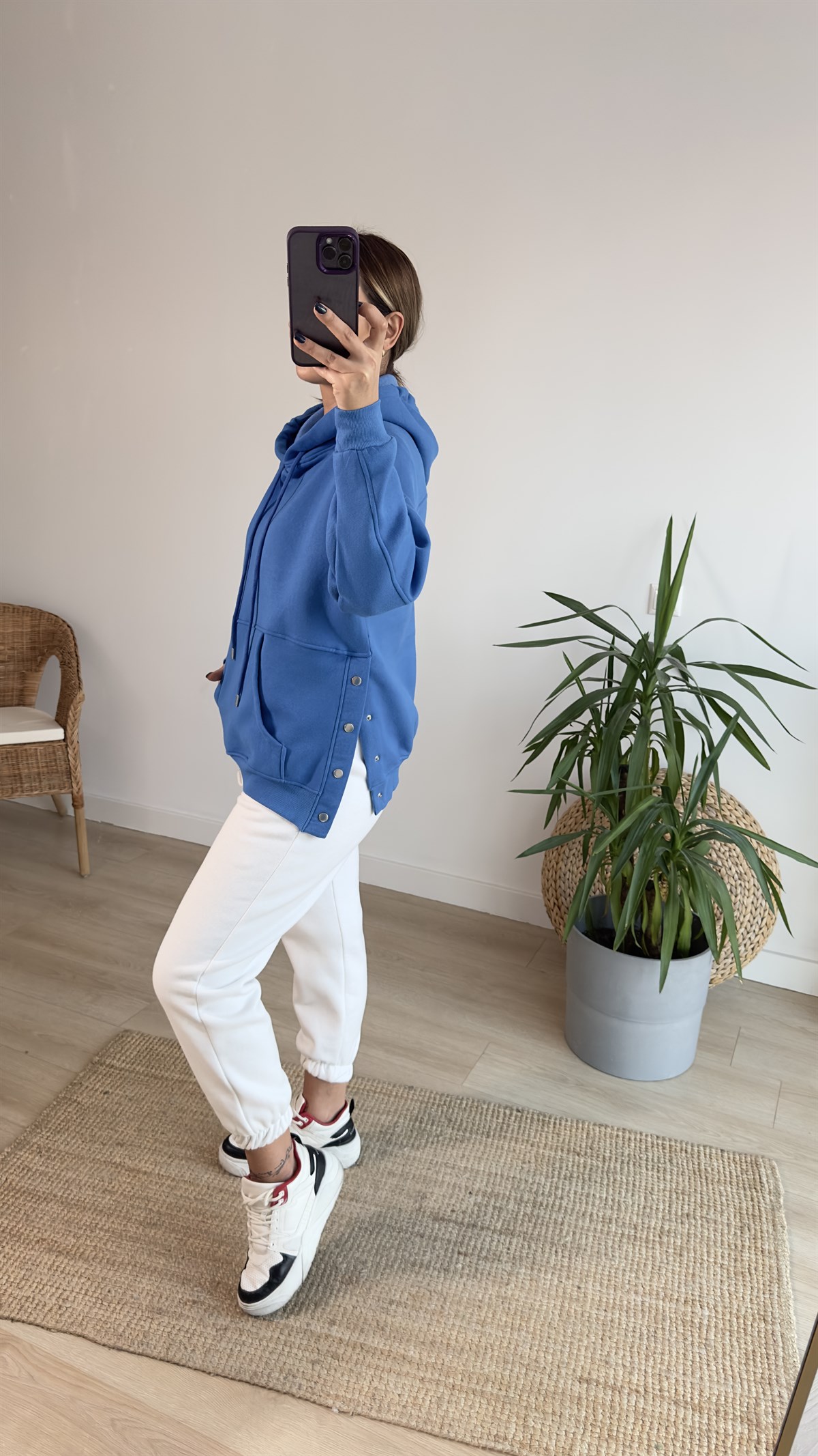 Yanları Çıtçıtlı Mavi Basic Sweat