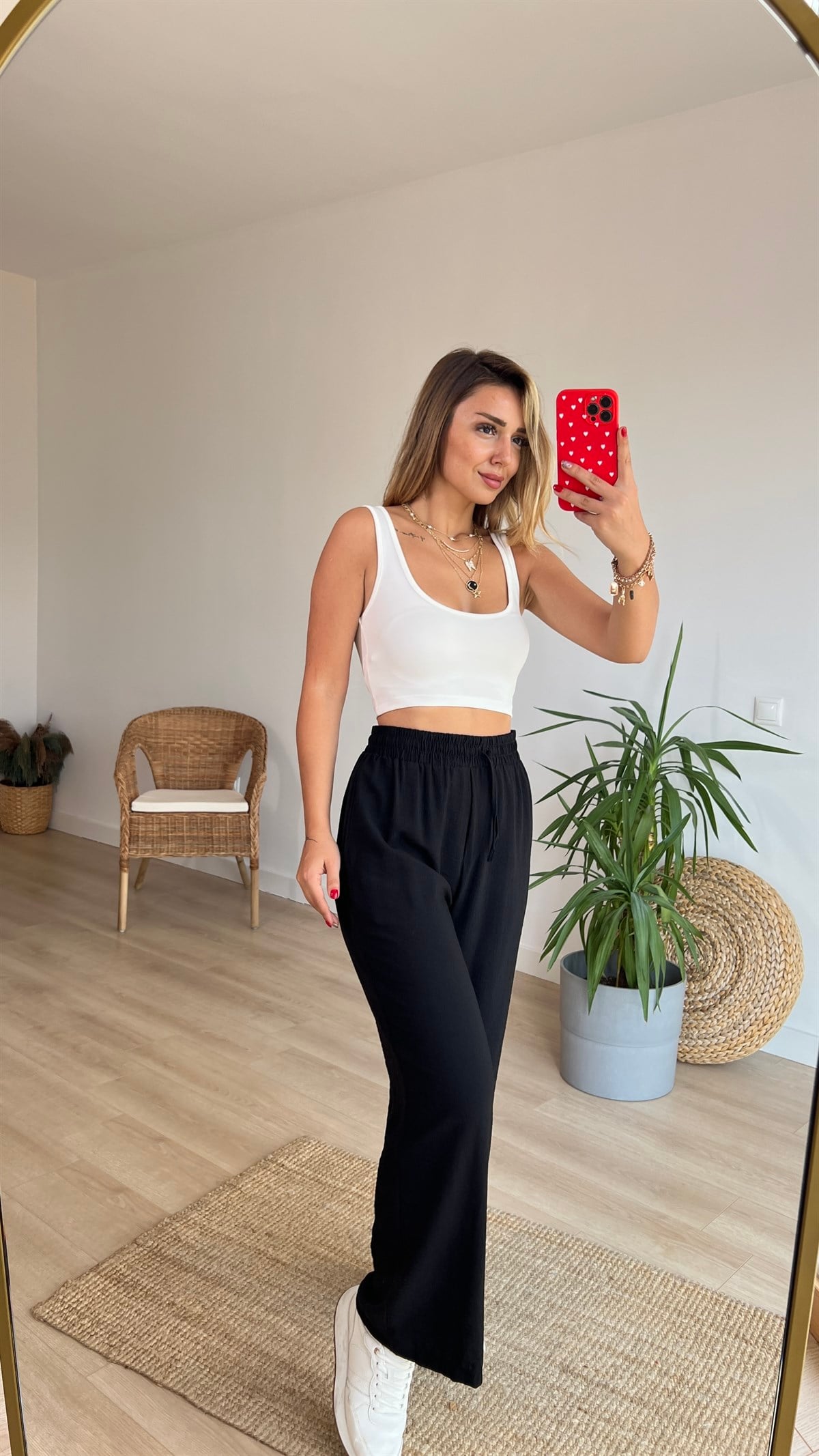 Beyaz Crop