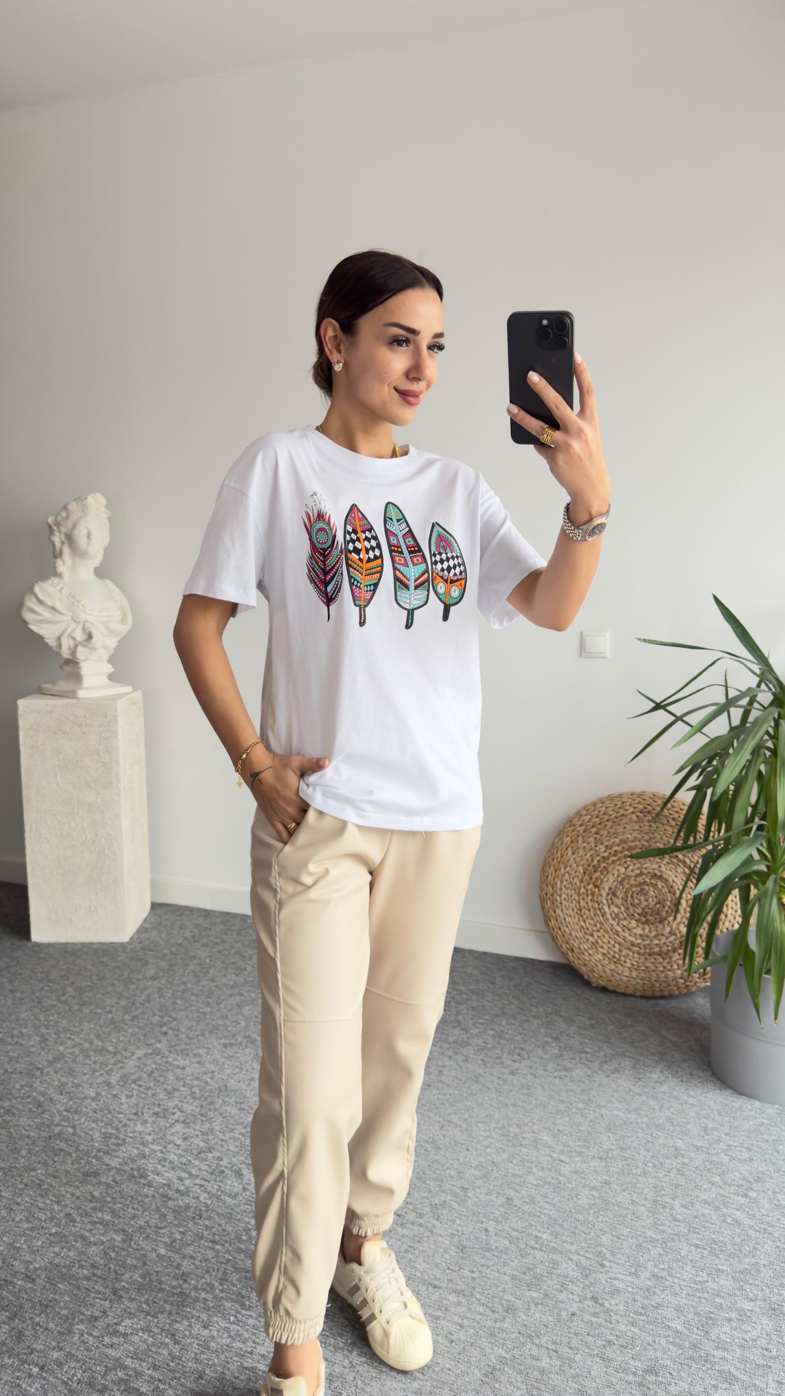Taşlı Yaprak Baskı Beyaz Tshirt