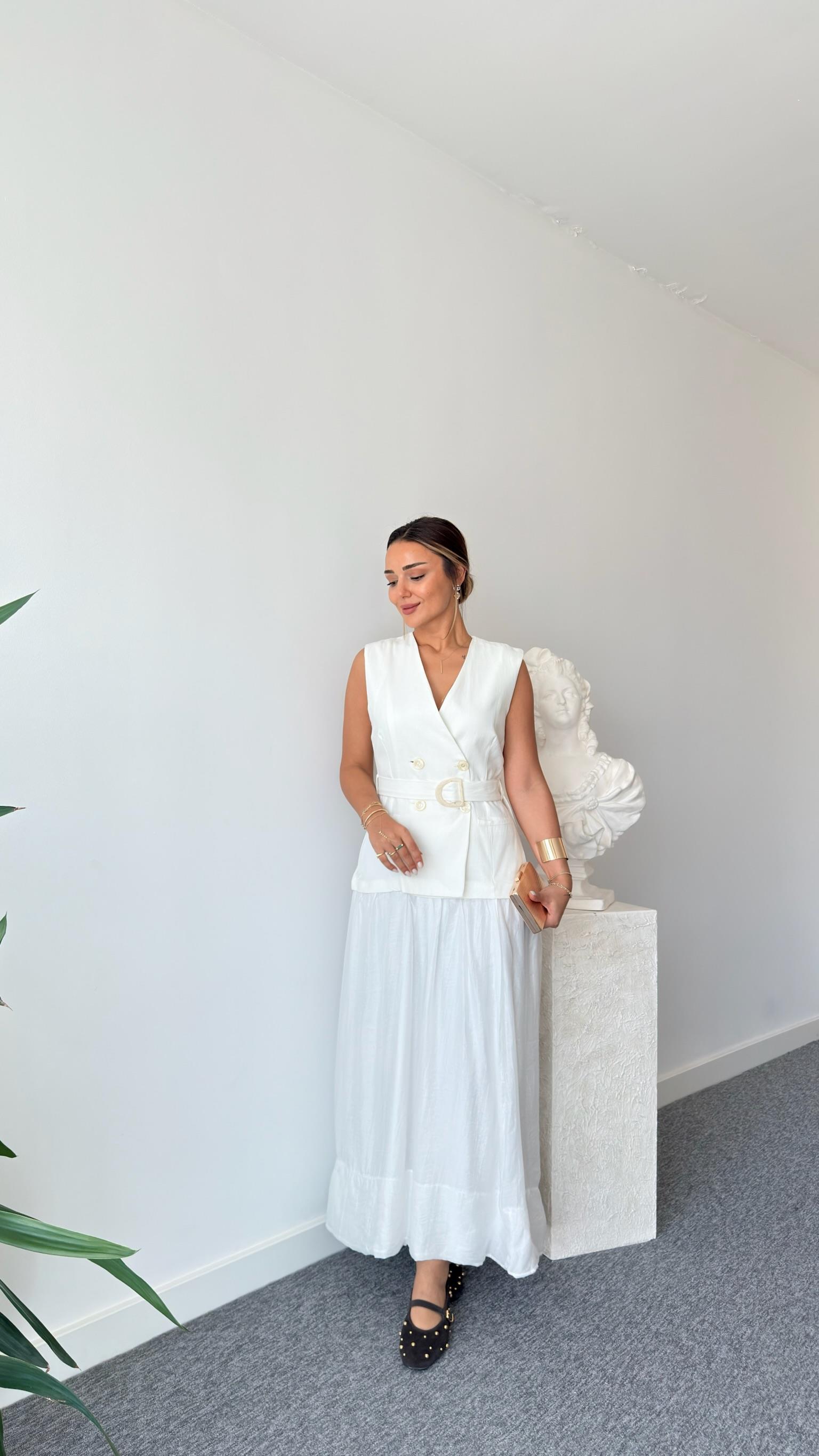 Bury Marka Model Yelekli Beyaz Elbise
