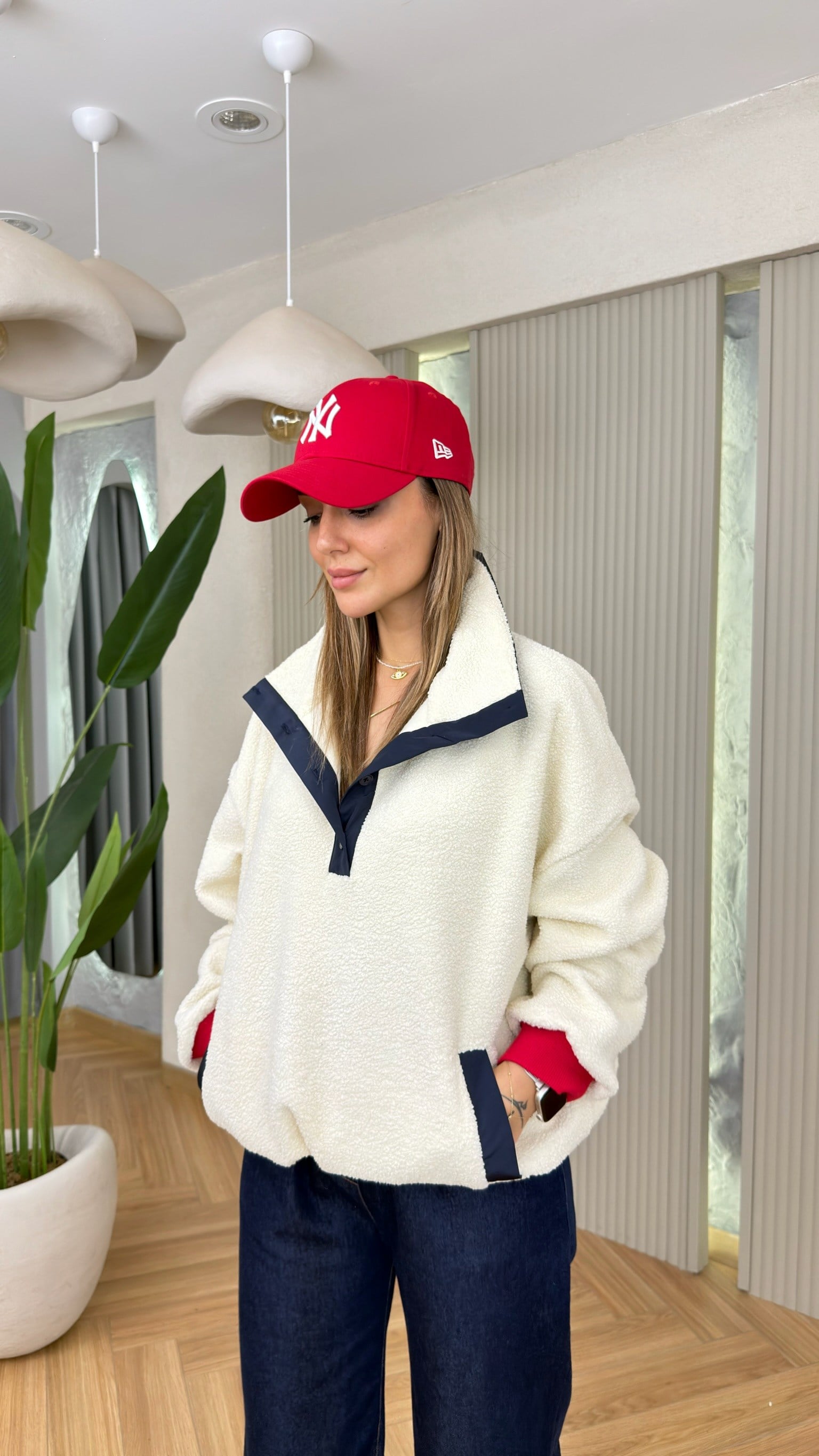 Viral Sırt İşlemeli Teddy Sweatshirt(ÖN SİPARİŞ ÜRÜNÜ)