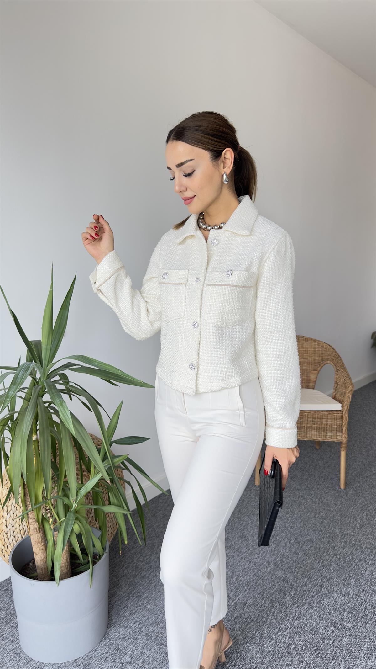 Zr Model Ekru Taşlı Tüvit Ceket