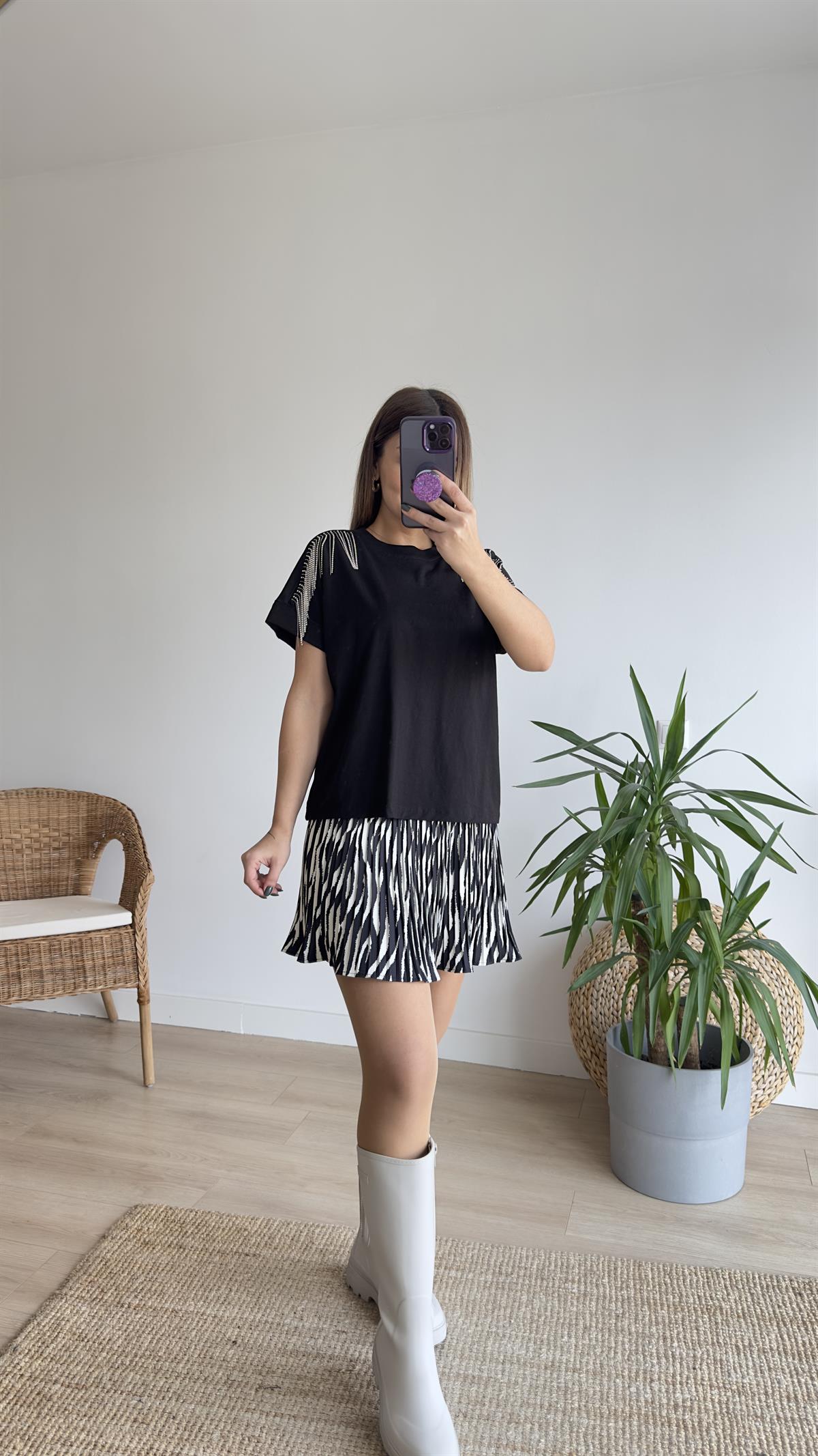 Duble Kol Taşlı Siyah Tshirt