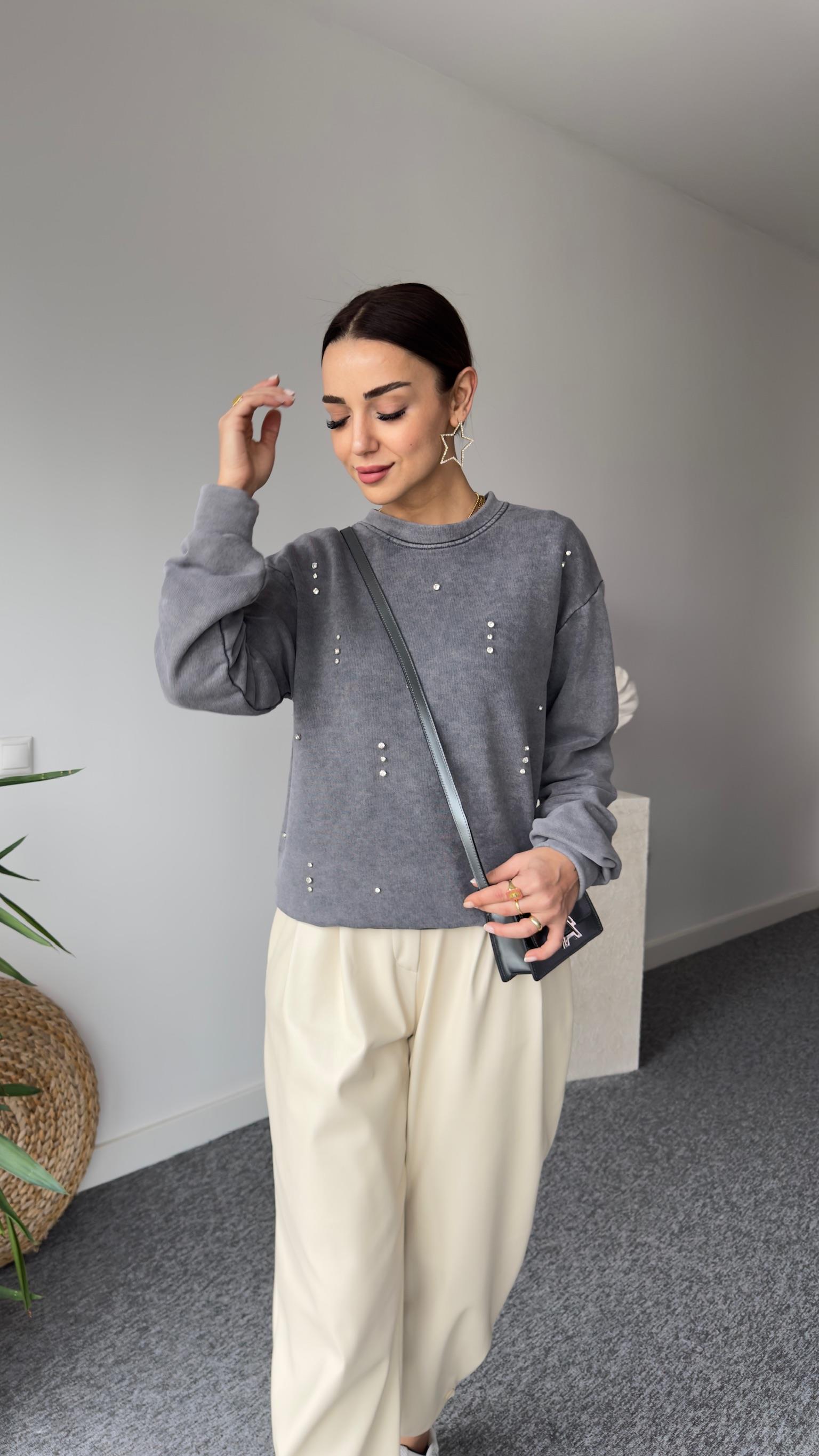 Orj Model Taş Detay Yıkamalı Sweat