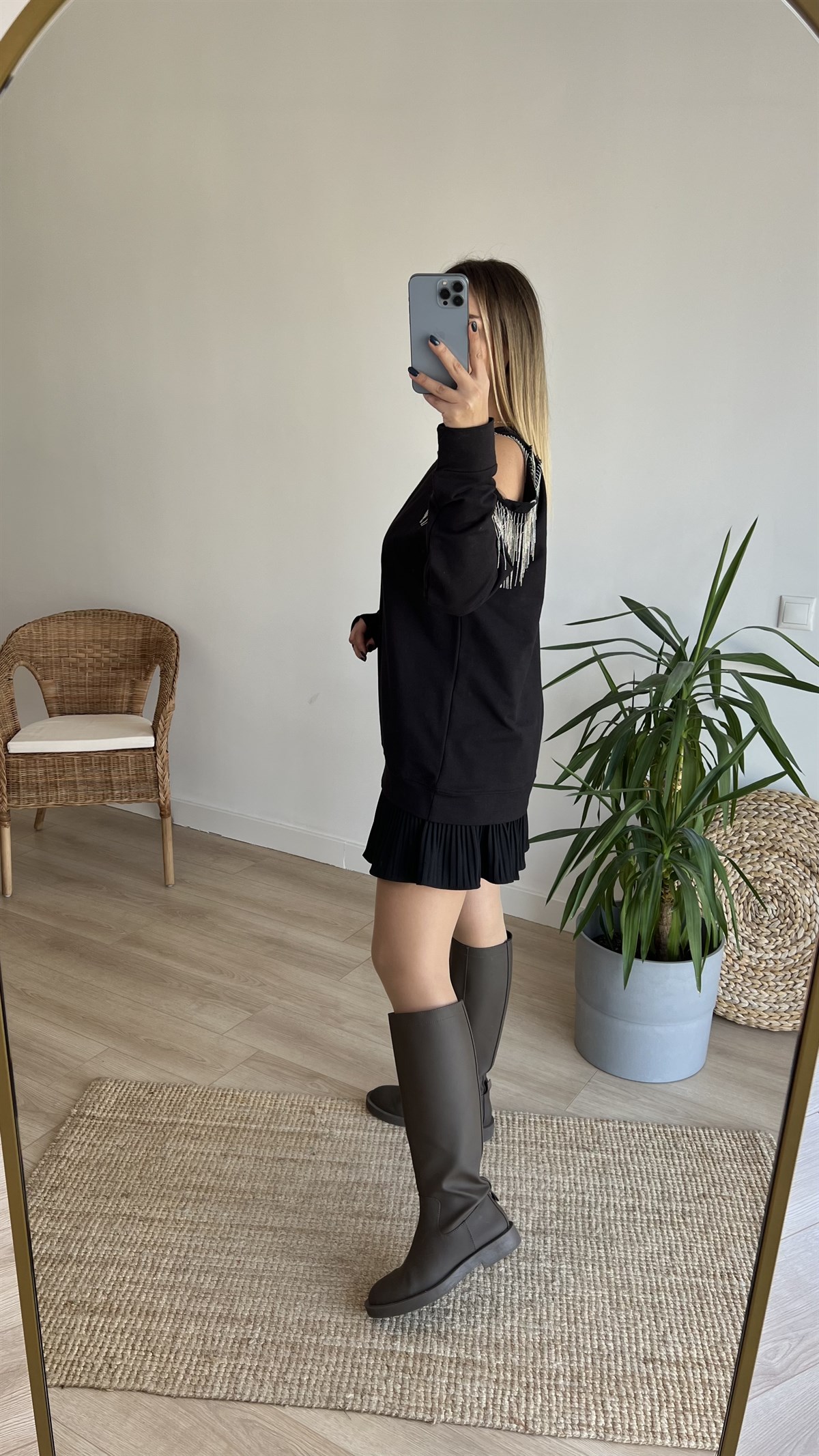 Omzu Pencere Ve Zincir detaylı Tasarım Sweat