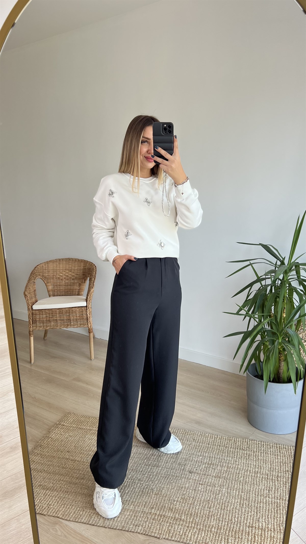 Şardonlu Beyaz Taşlı Sweat