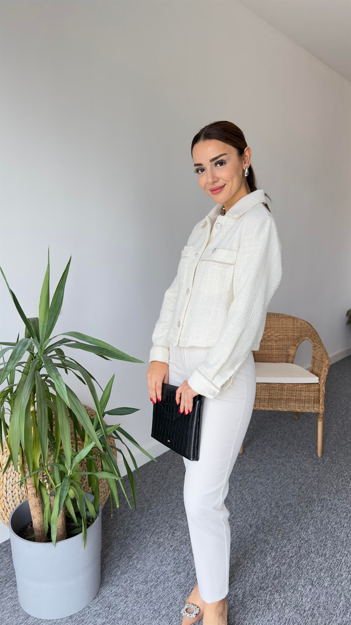 Zr Model Ekru Taşlı Tüvit Ceket