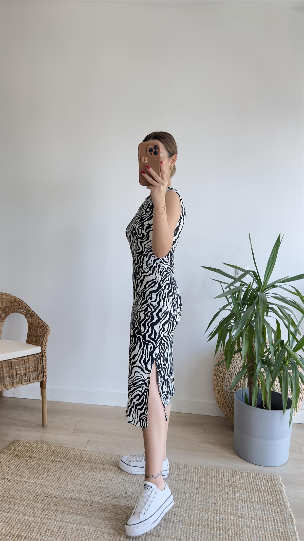 Belis Zebra Desen Yırtmaçlı Elbise 