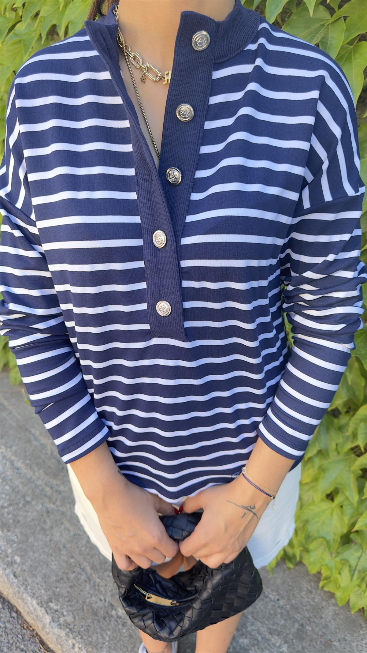 Yaka Düğmeli Massi Model Sweat