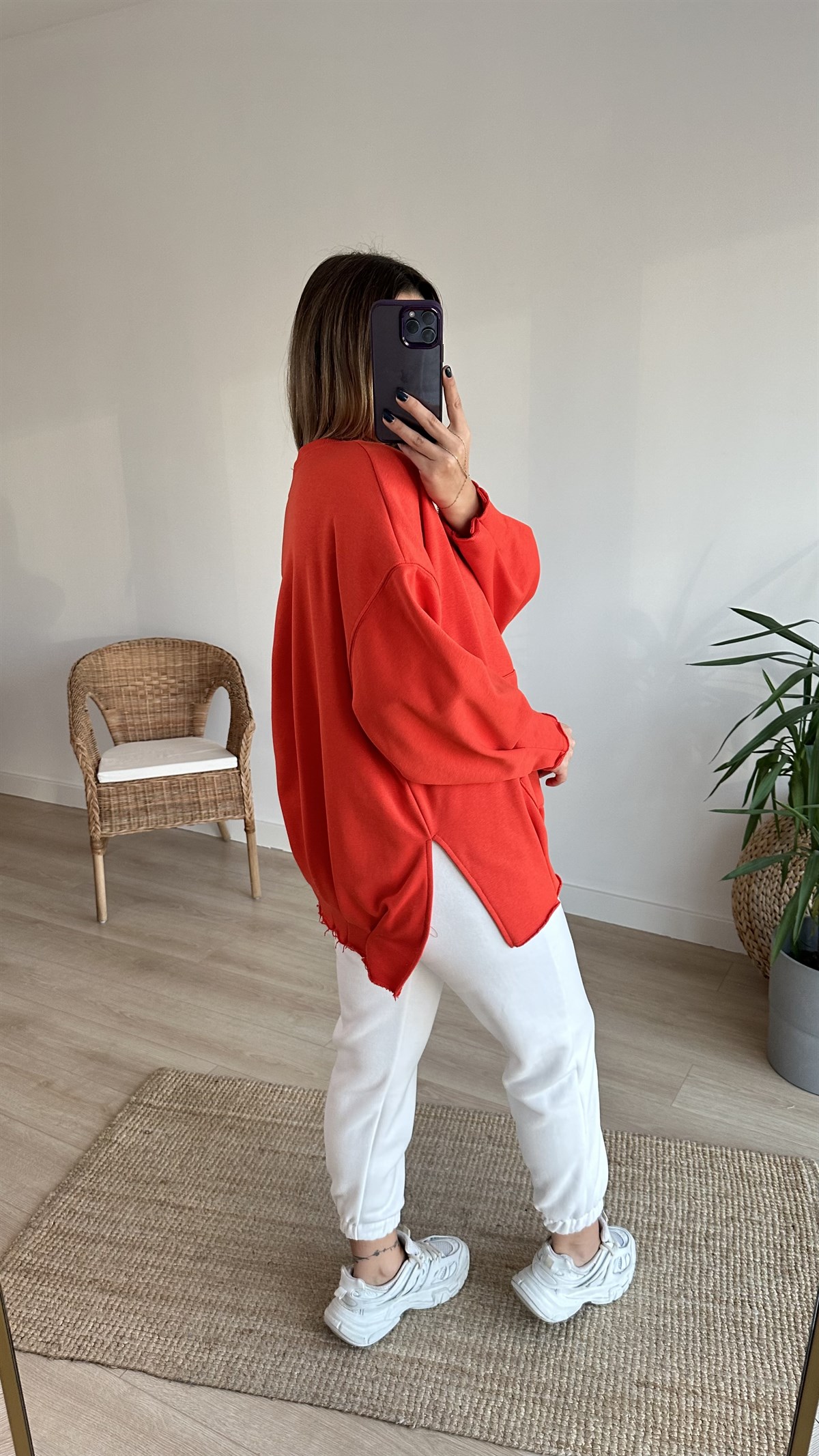 Pileli Yanları Yırtmaçlı Turuncu Sweat