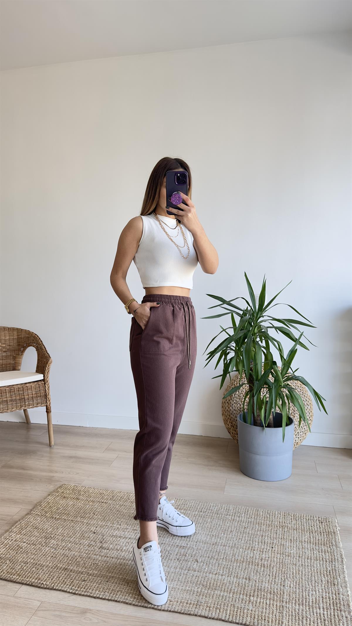 Beli Lastikli Kahve Gabardin Pantolon