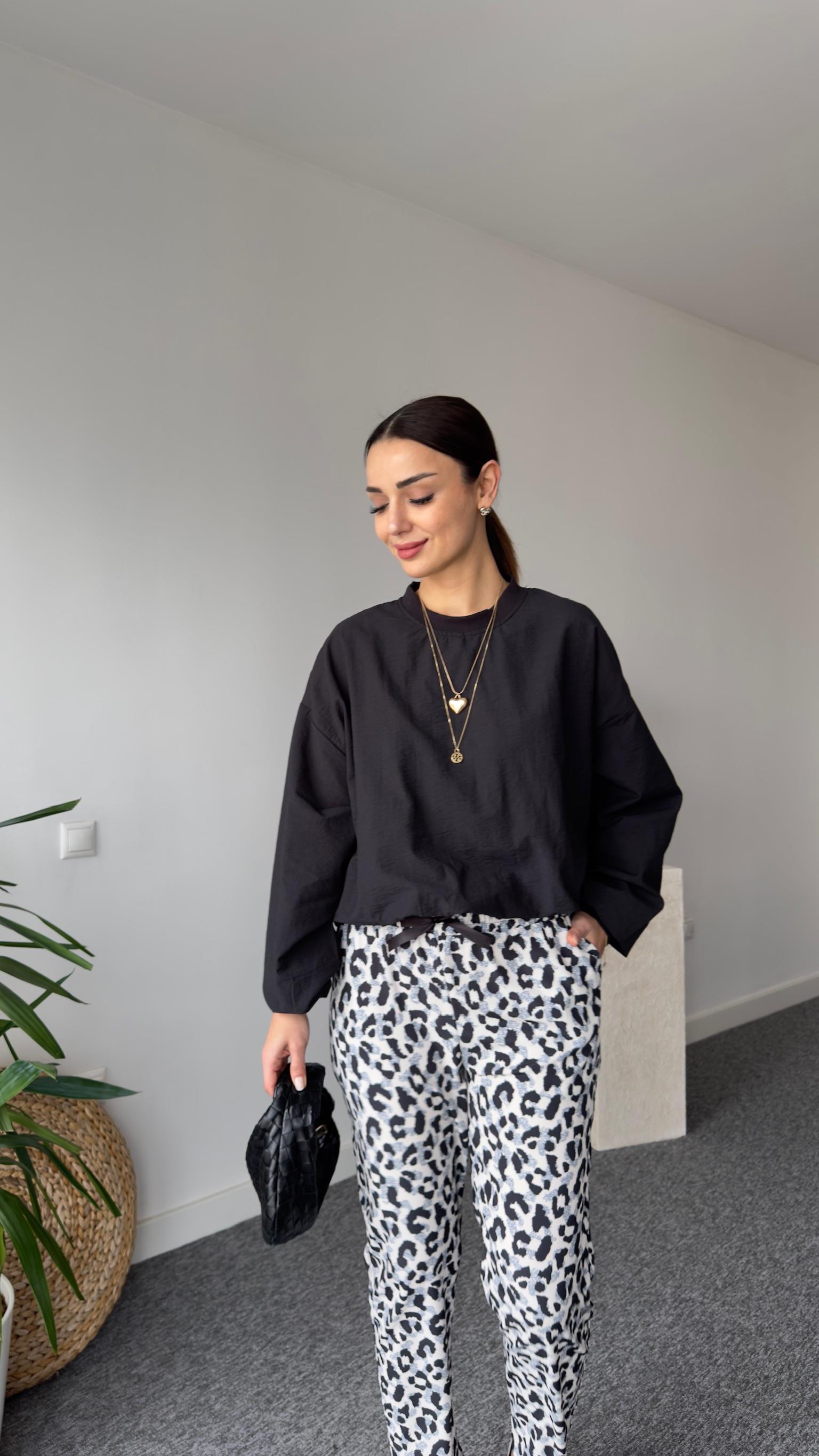 Bel Lastikli Siyah Paraşüt Sweat