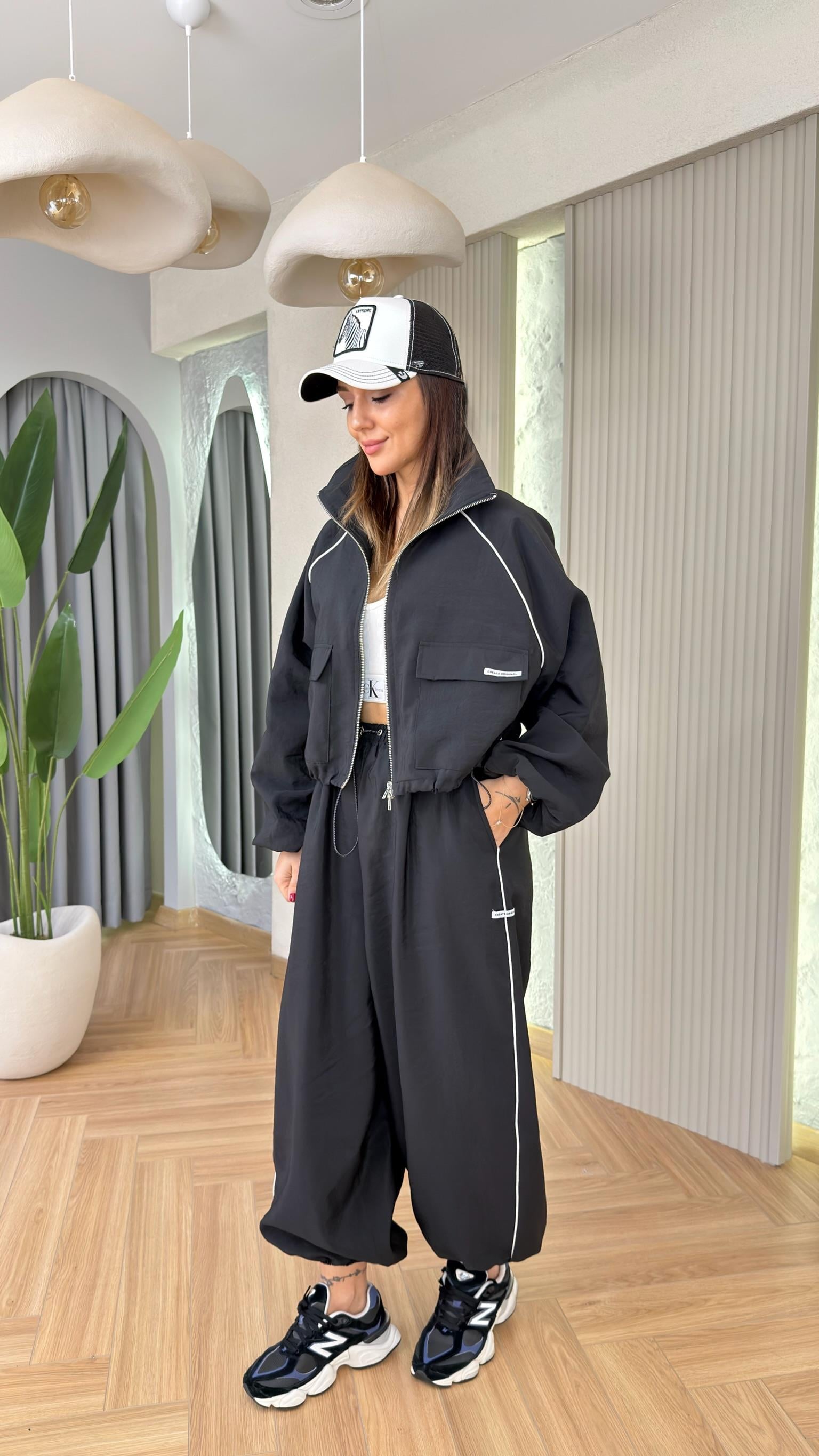 Puli Beyaz Biye Geçişli Pantolon