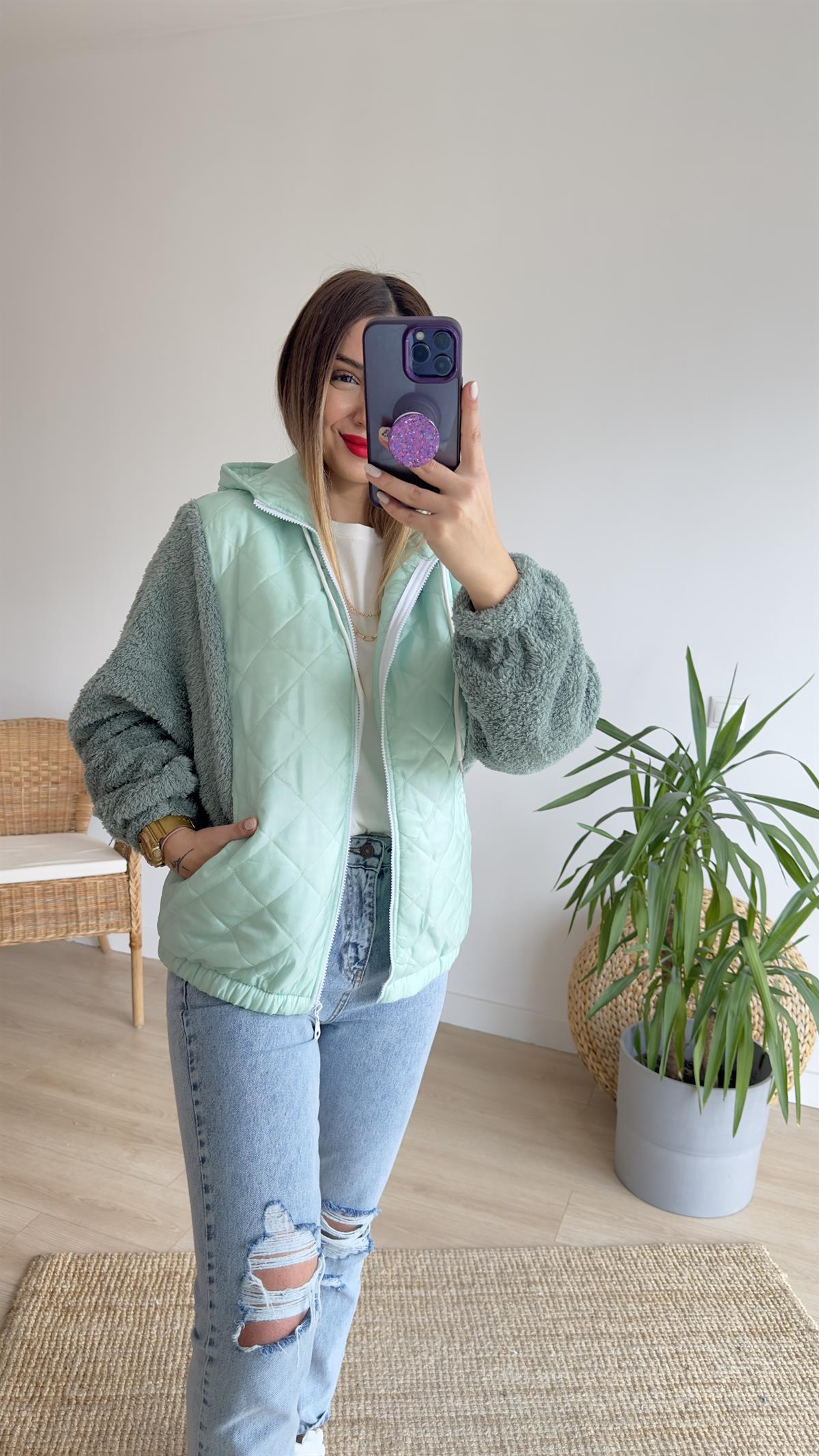 Peluş Detay Yeşil Kapitone Ceket