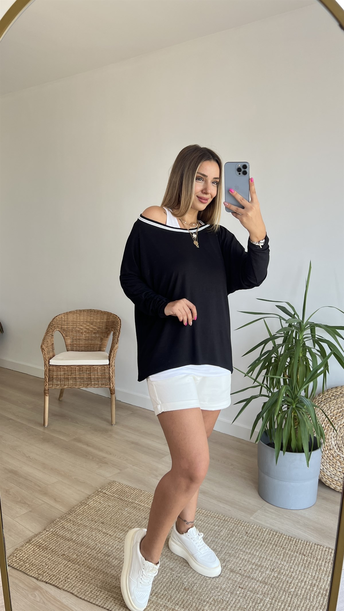 Siyah Şeritli Atlet Detaylı İkili Bluz