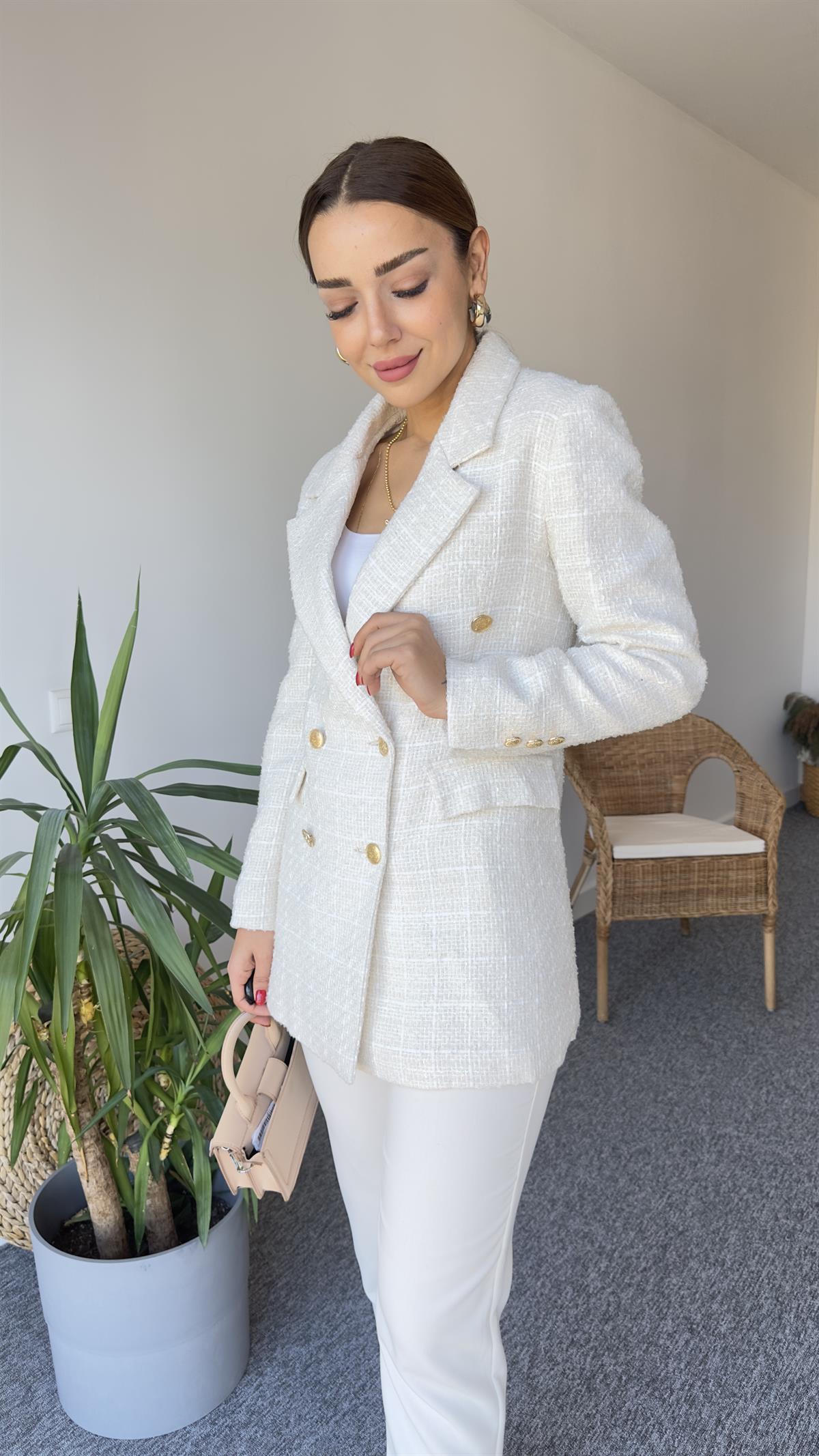 Gold Düğme Ekru Tüvit Blazer Ceket