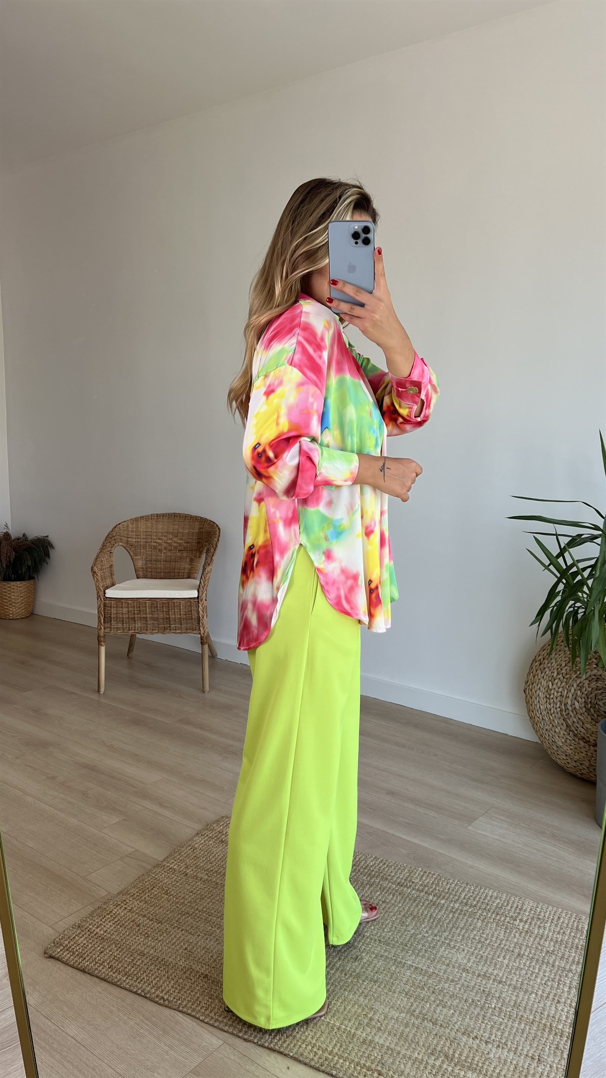 Zara Model Çok Renkli Saten Bluz