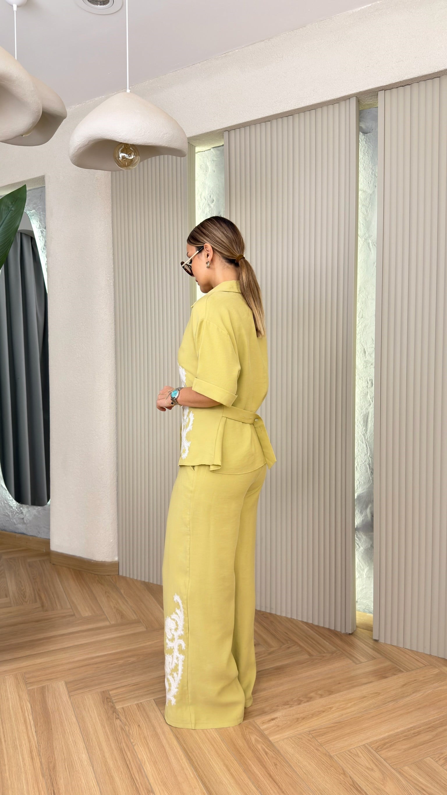 Yeşil Kontrast Nakışlı Orj Model Tensel Takım
