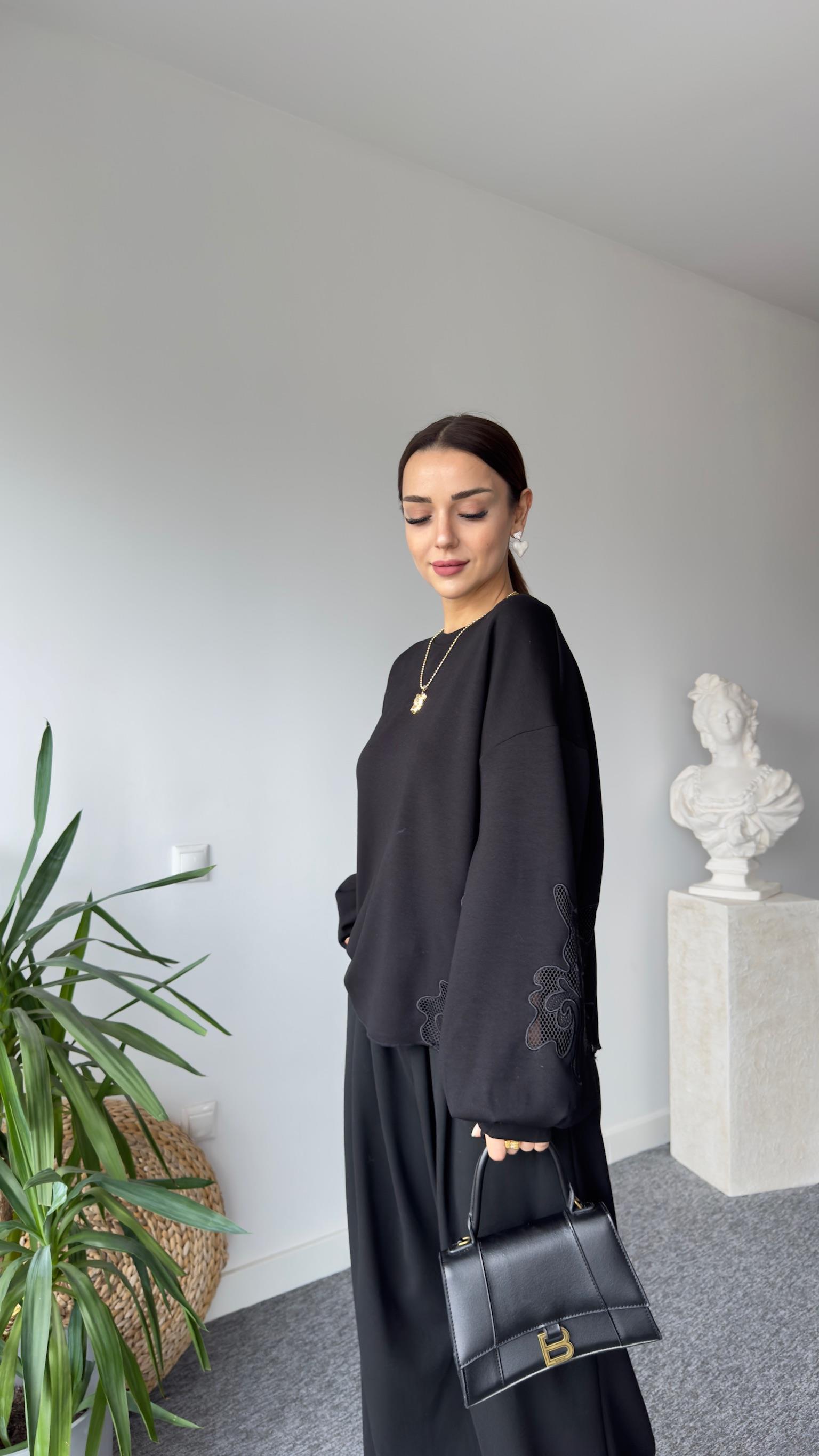 Orj Model Nakış Aplikeli Siyah Sweat