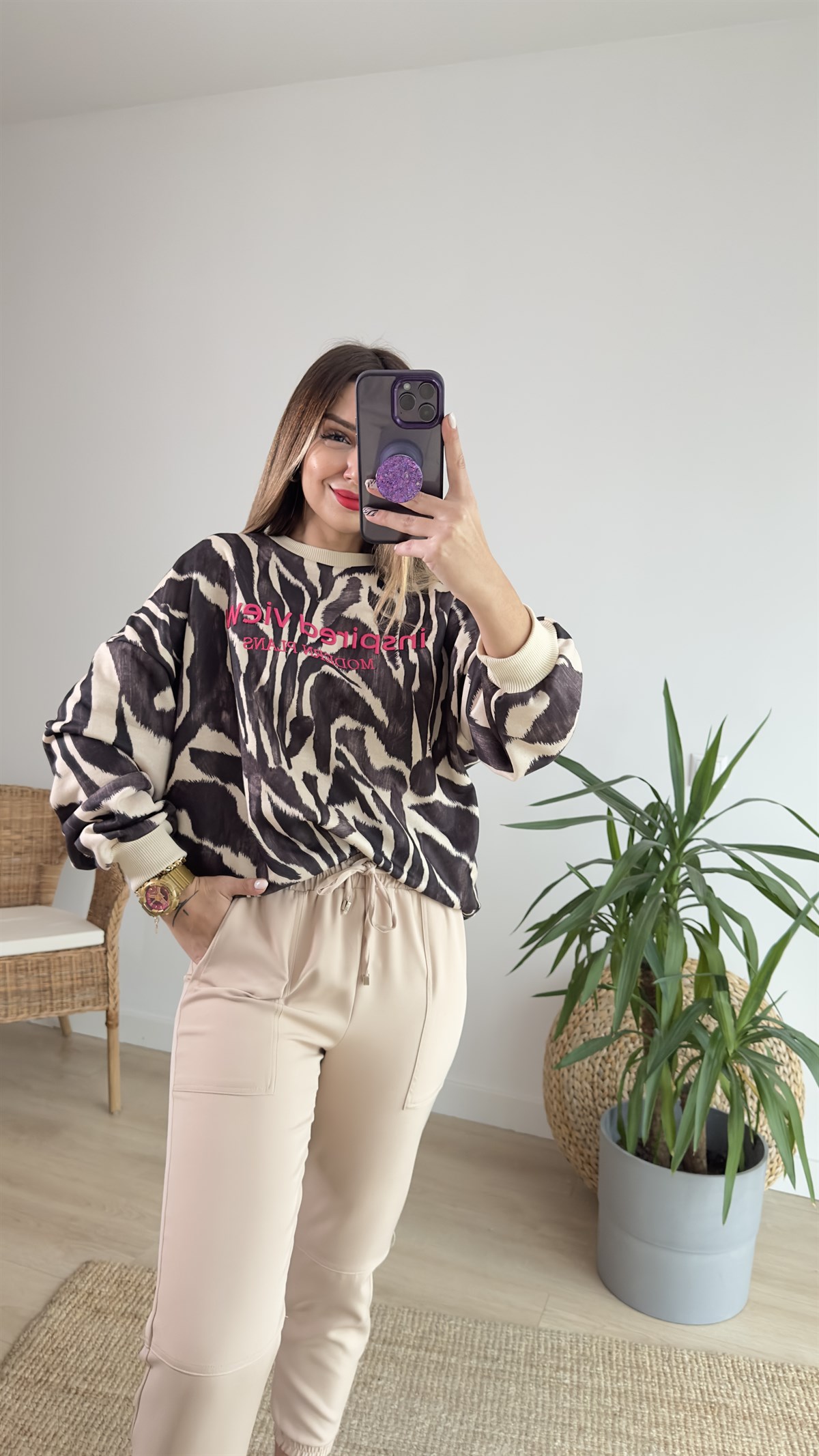 Kırmızı Nakış Yazılı Zebra Desenli Sweat