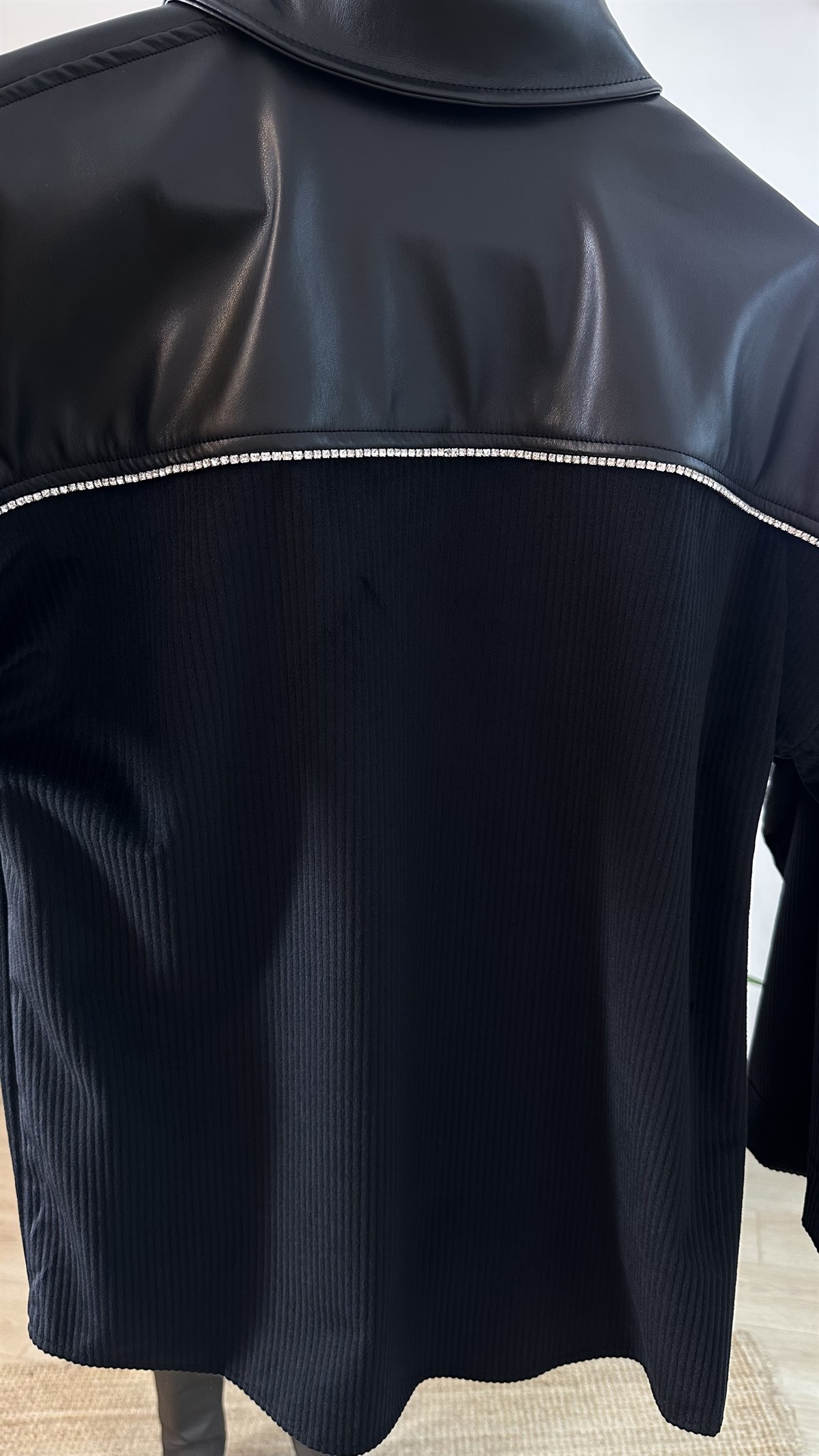 Taş Detaylı Fitilli Ceket