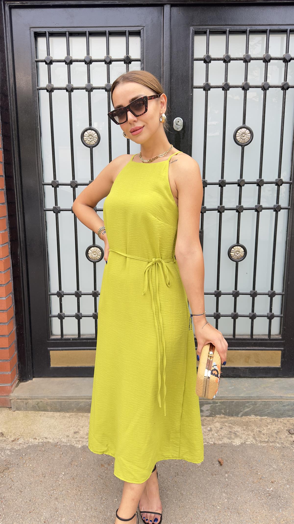 Orj Model Yeşil Halter Yaka Elbise 