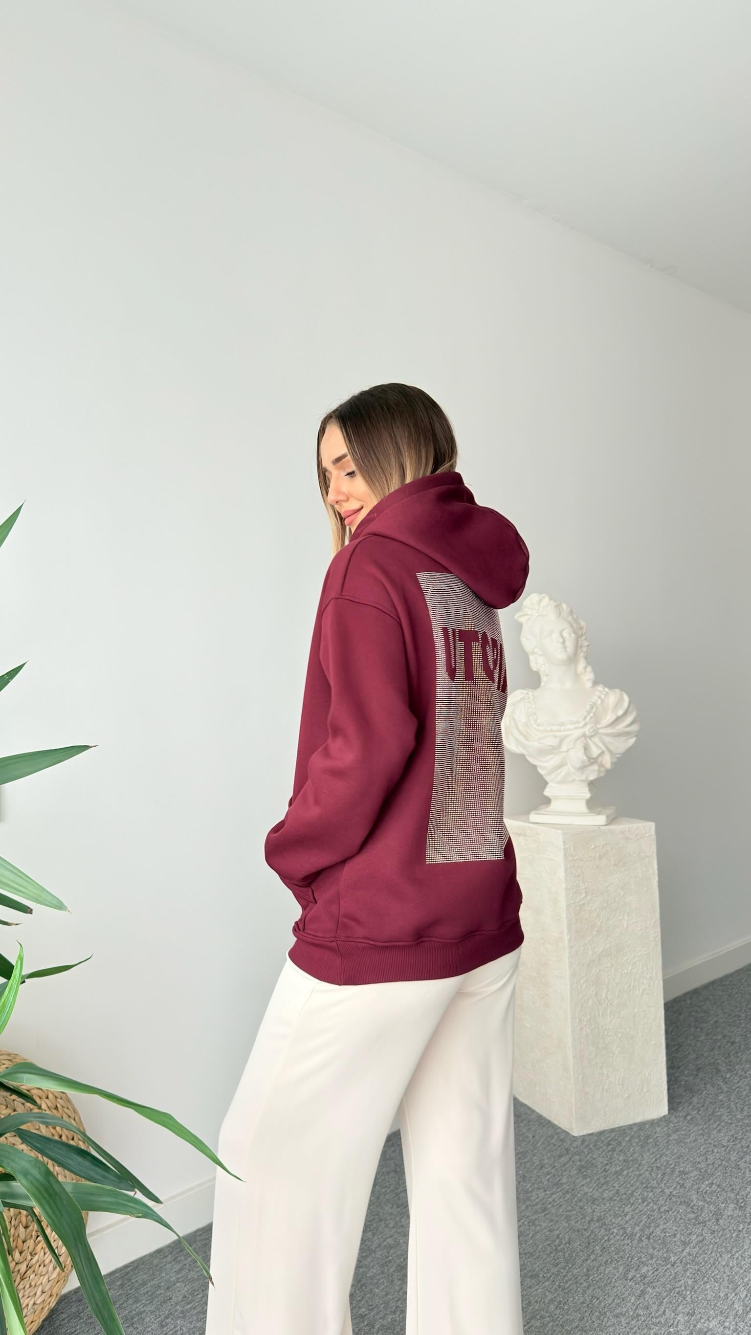 Bordo Utopıa Yazılı Taş DetayIı Sweat