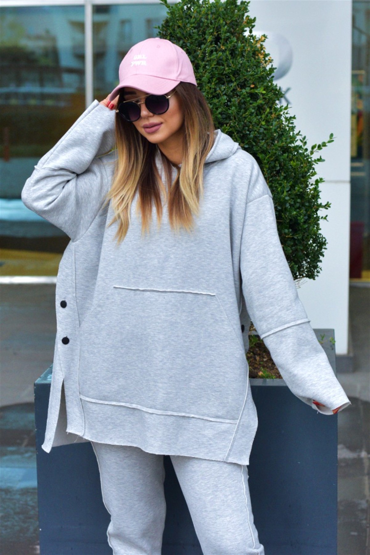 Düğme Detaylı Şardonlu Gri Sweat