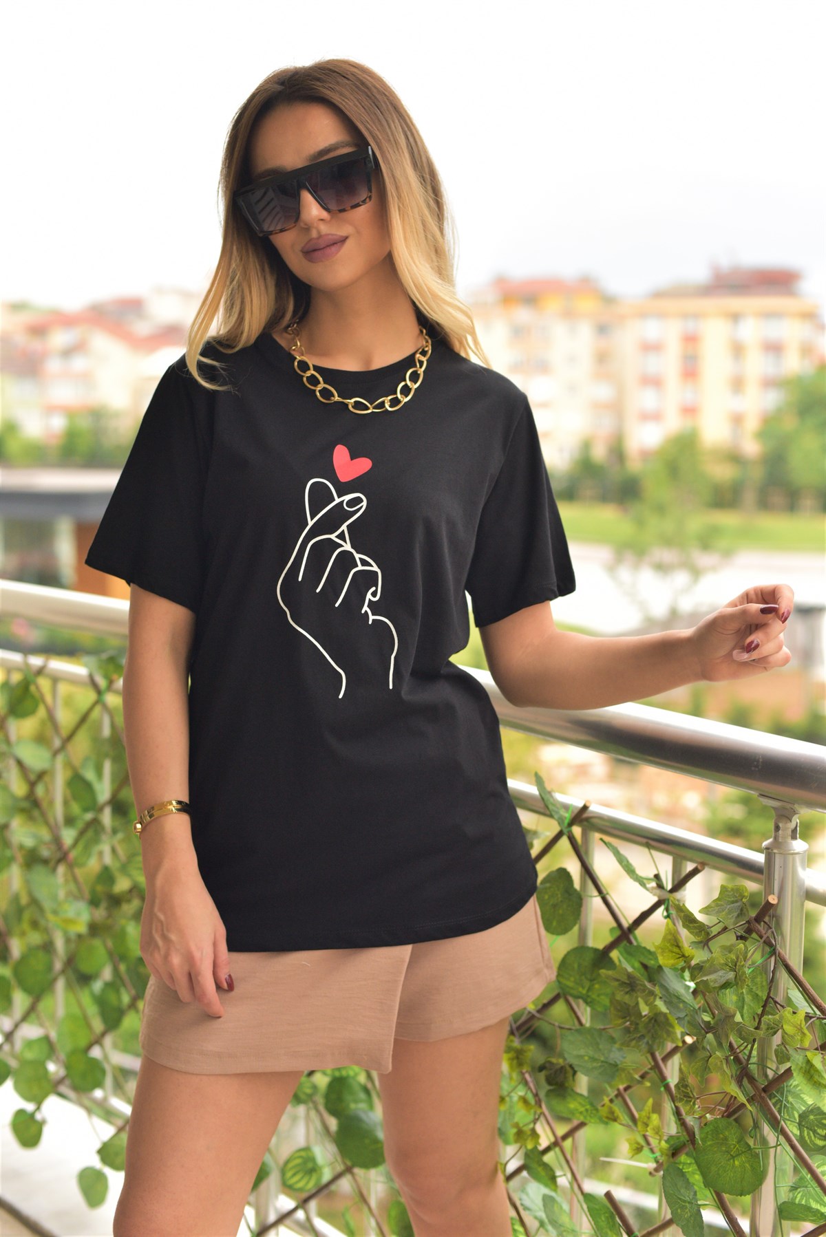 Kalpli Siyah Tshirt