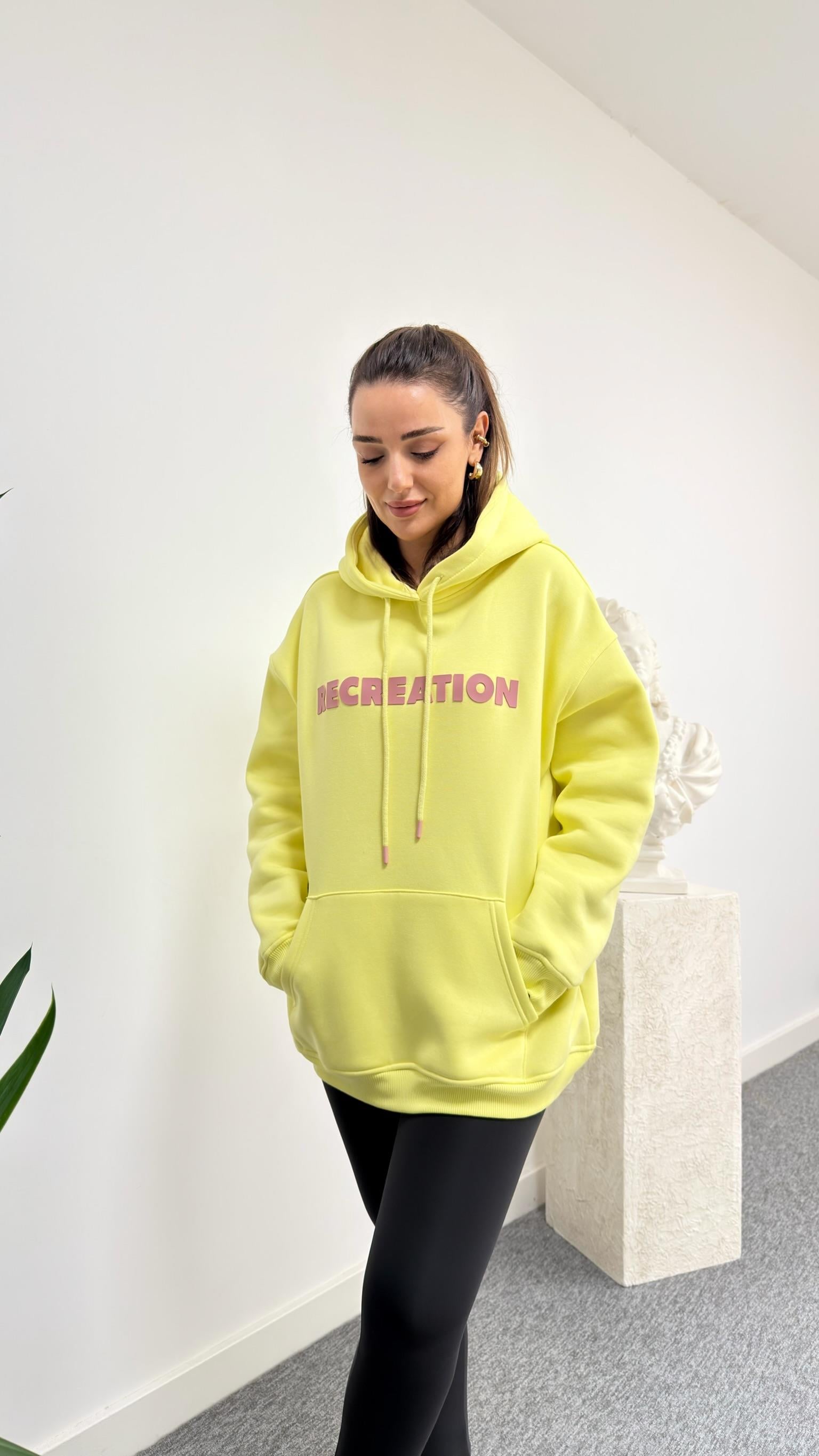Sarı Kabartma Yazı Detaylı Sweatshirt