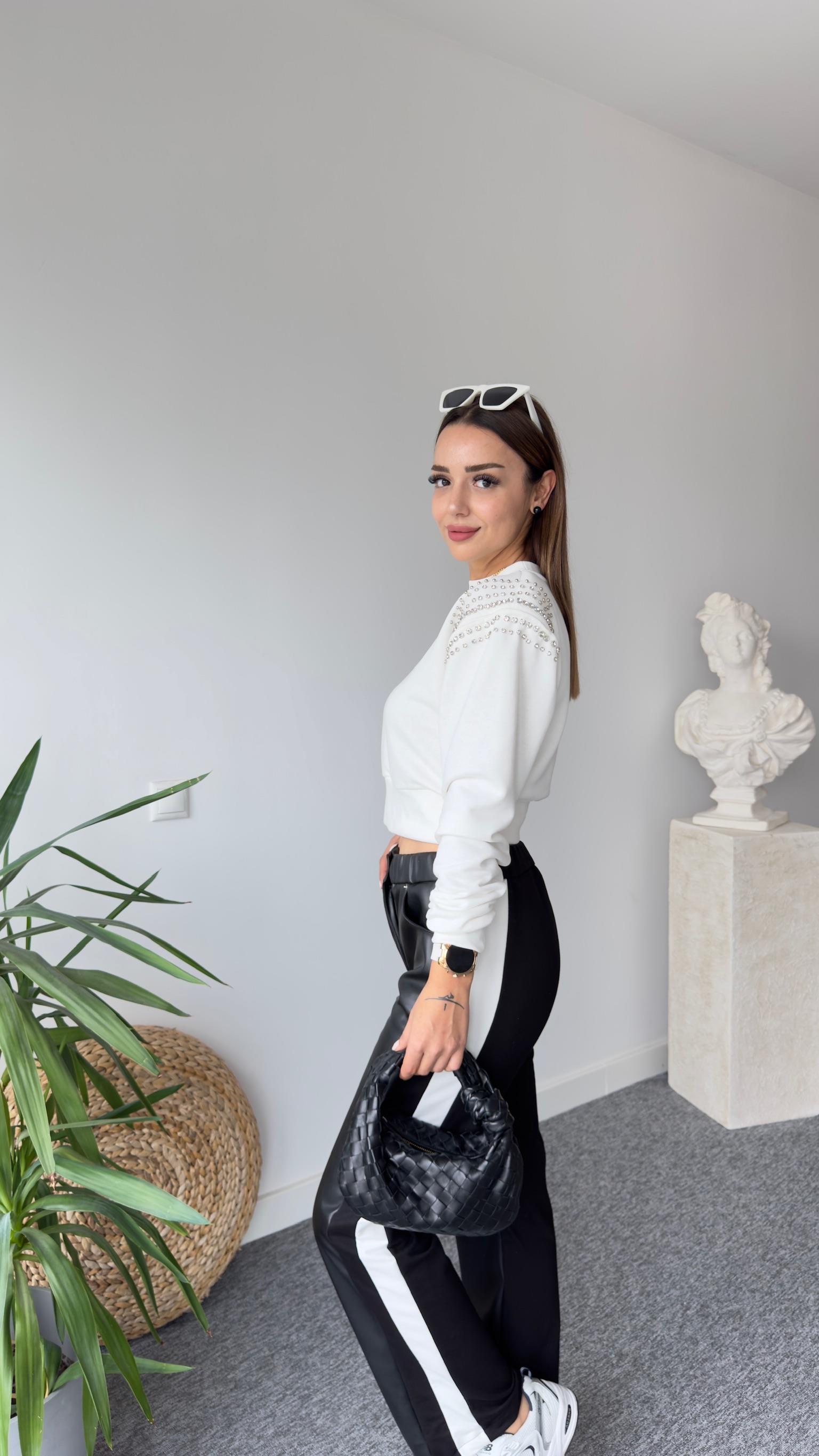 Rime Omuzlar Taşlı Beyaz Sweat