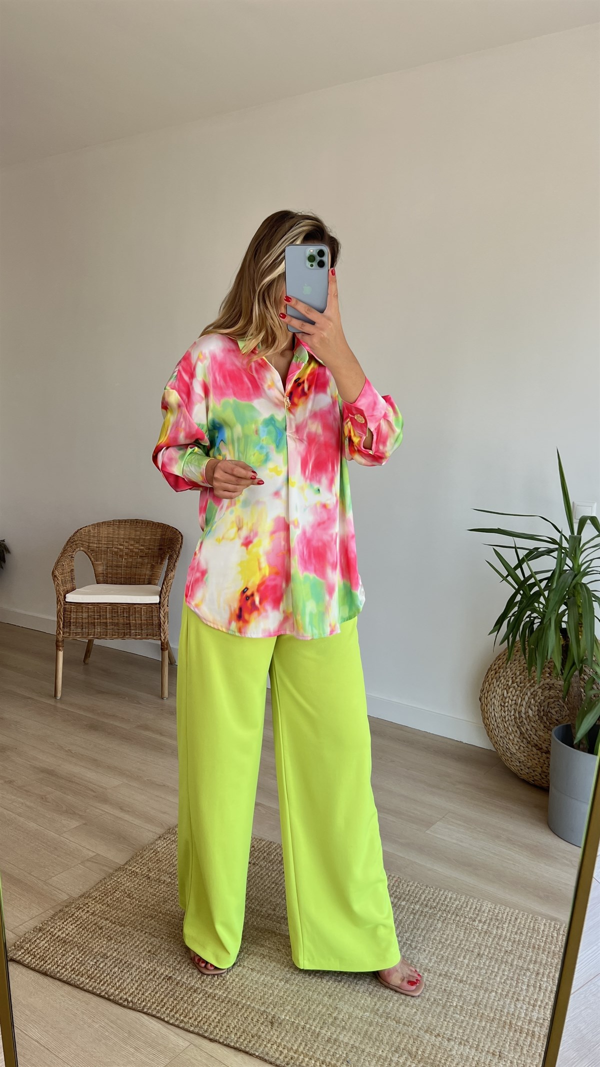 Zara Model Çok Renkli Saten Bluz