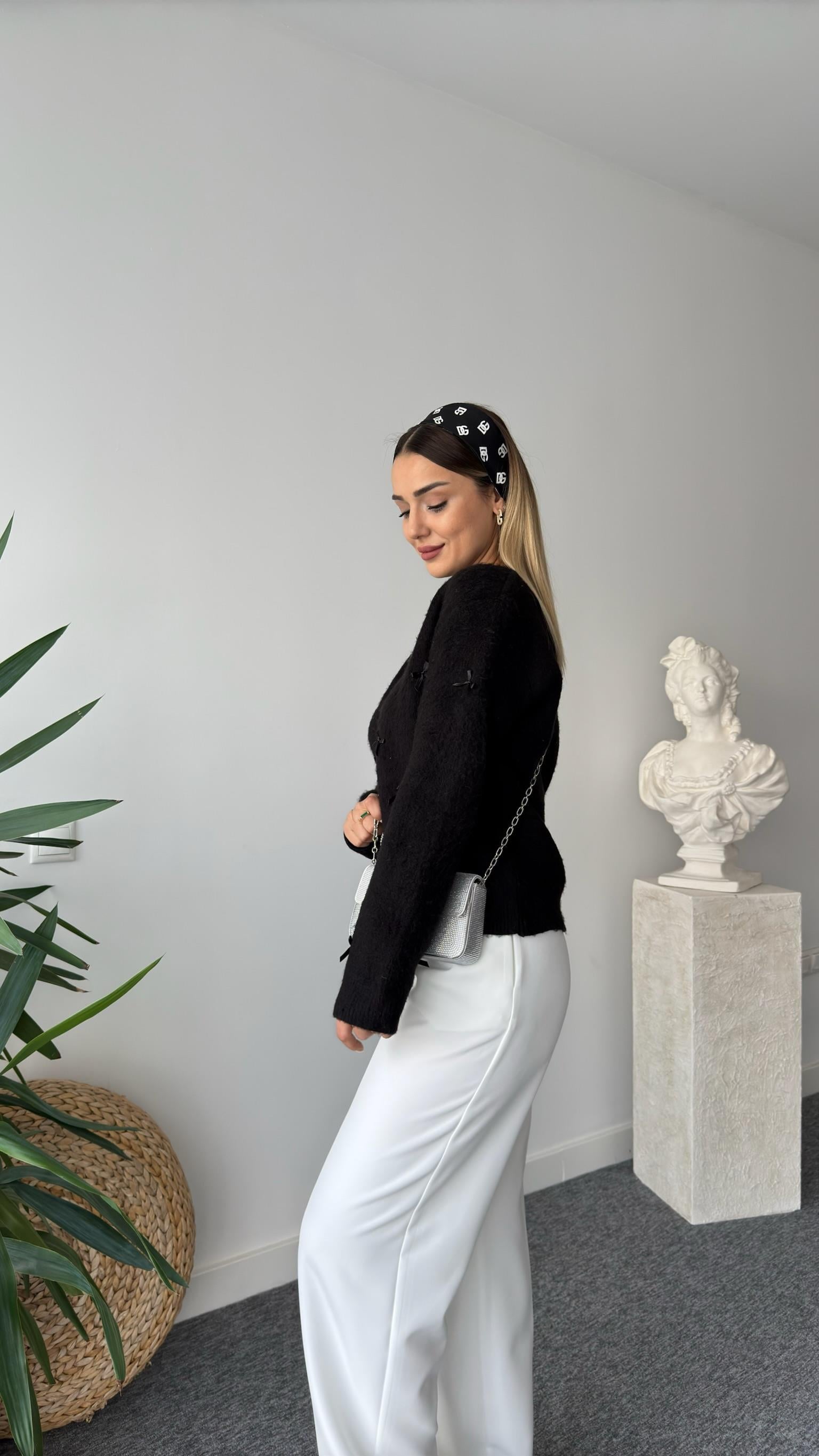Luan Fiyonk Detaylı Marka Model Siyah Hırka