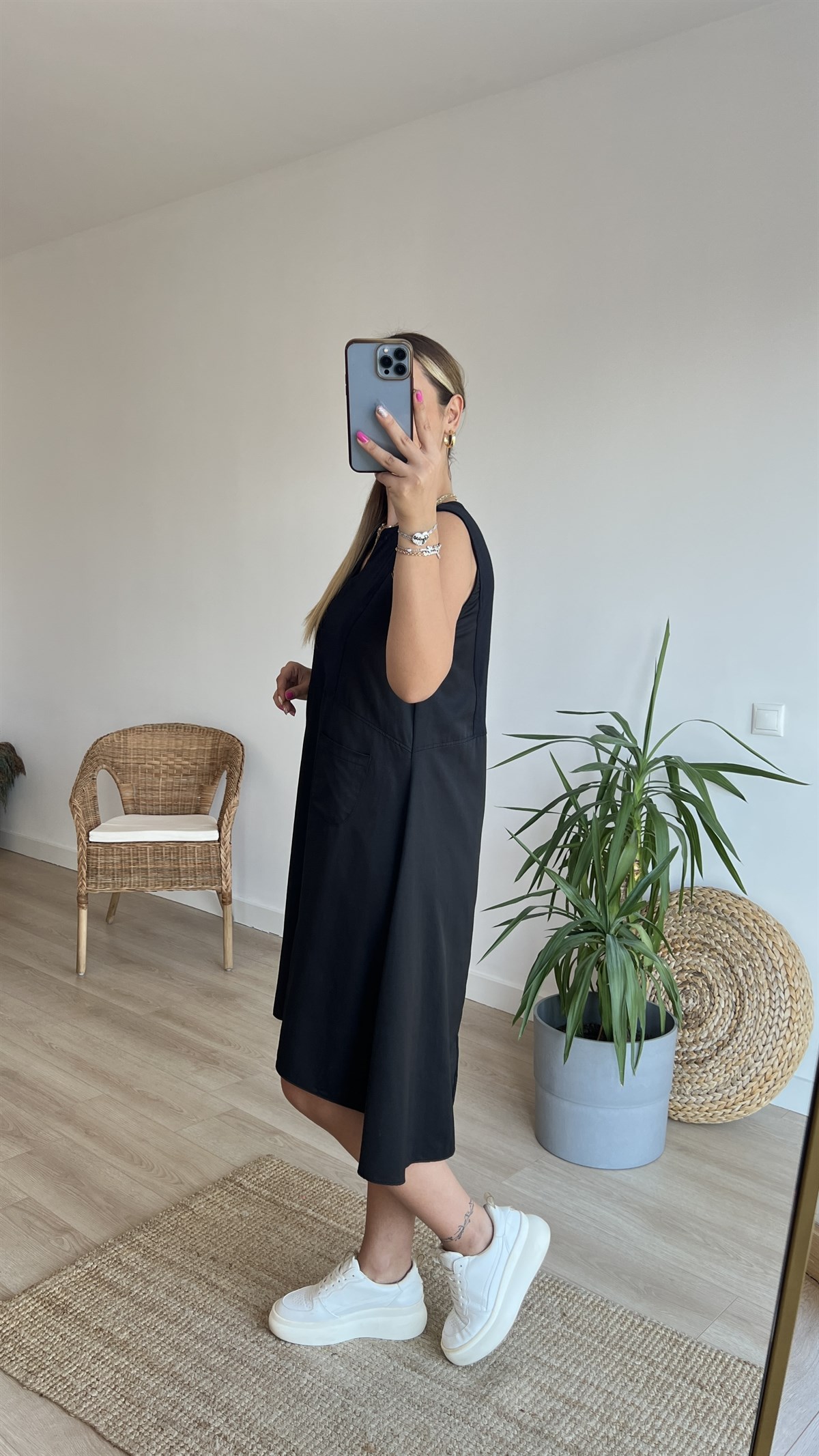 Poplin Detaylı Cepli Siyah Elbise 