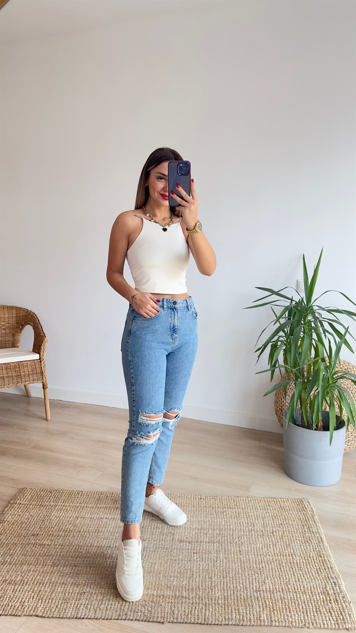 Yırtık Detaylı Mom Jean